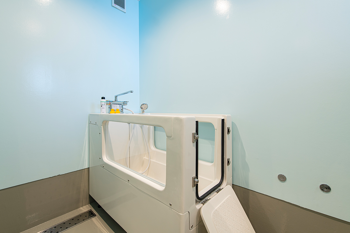 *【ペット用浴槽】旅先でも愛犬に特別なバスタイムをご提供します。