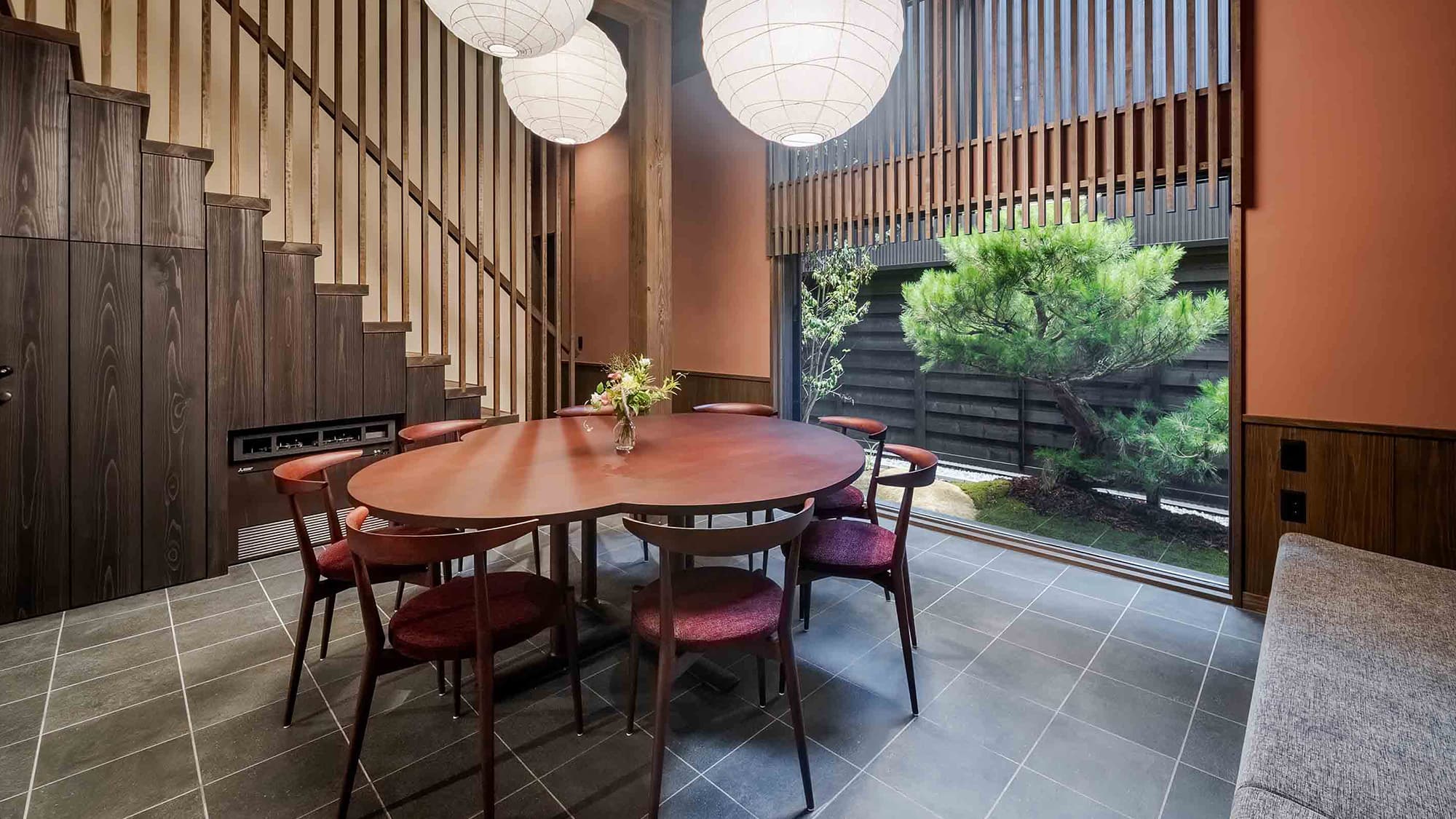 【ゆう奈】リビングダイニング