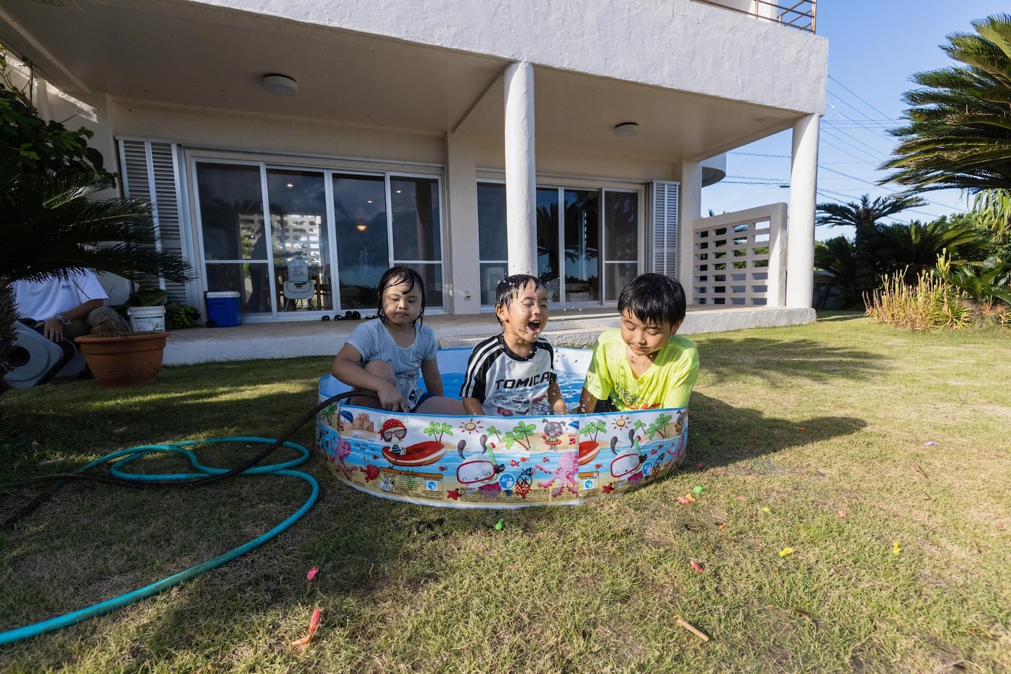 庭(キッズ用プール有)