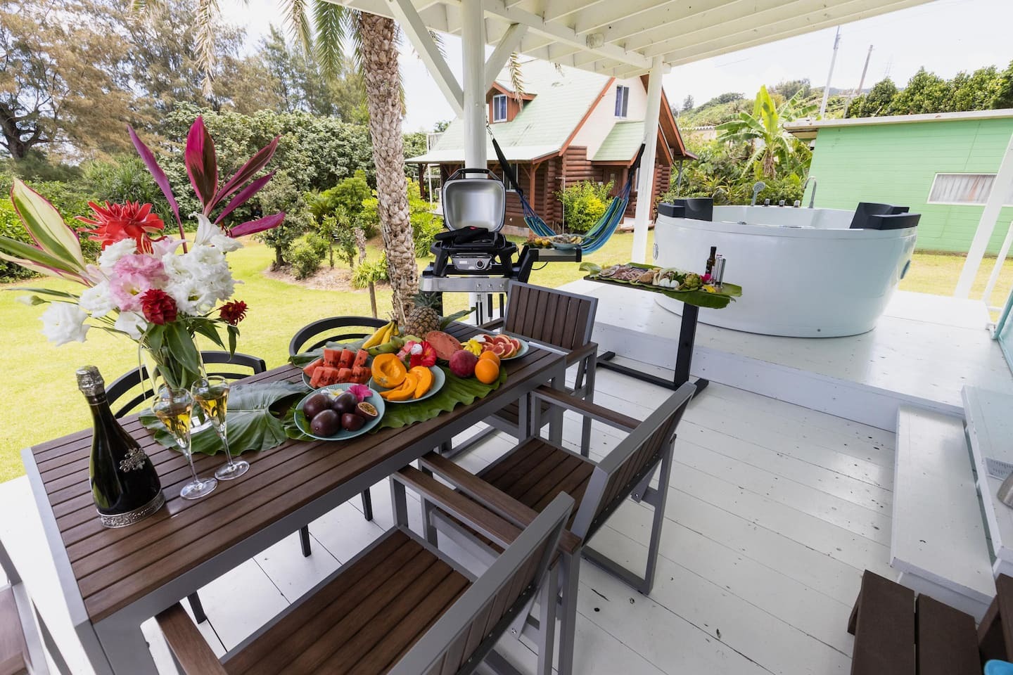 テラスでBBQ可能です(有料プラン)