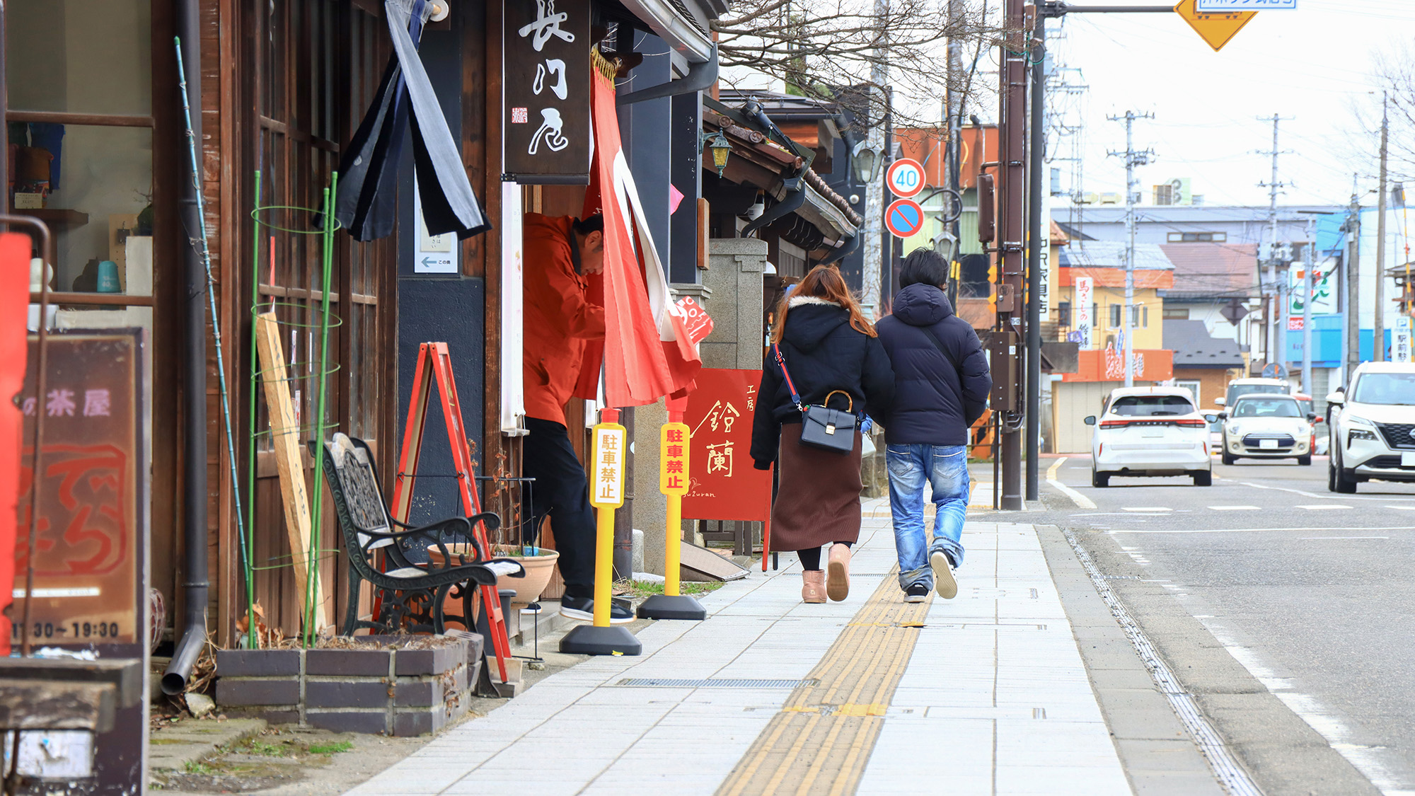 #周辺　趣のある建物が残っている七日町通り。