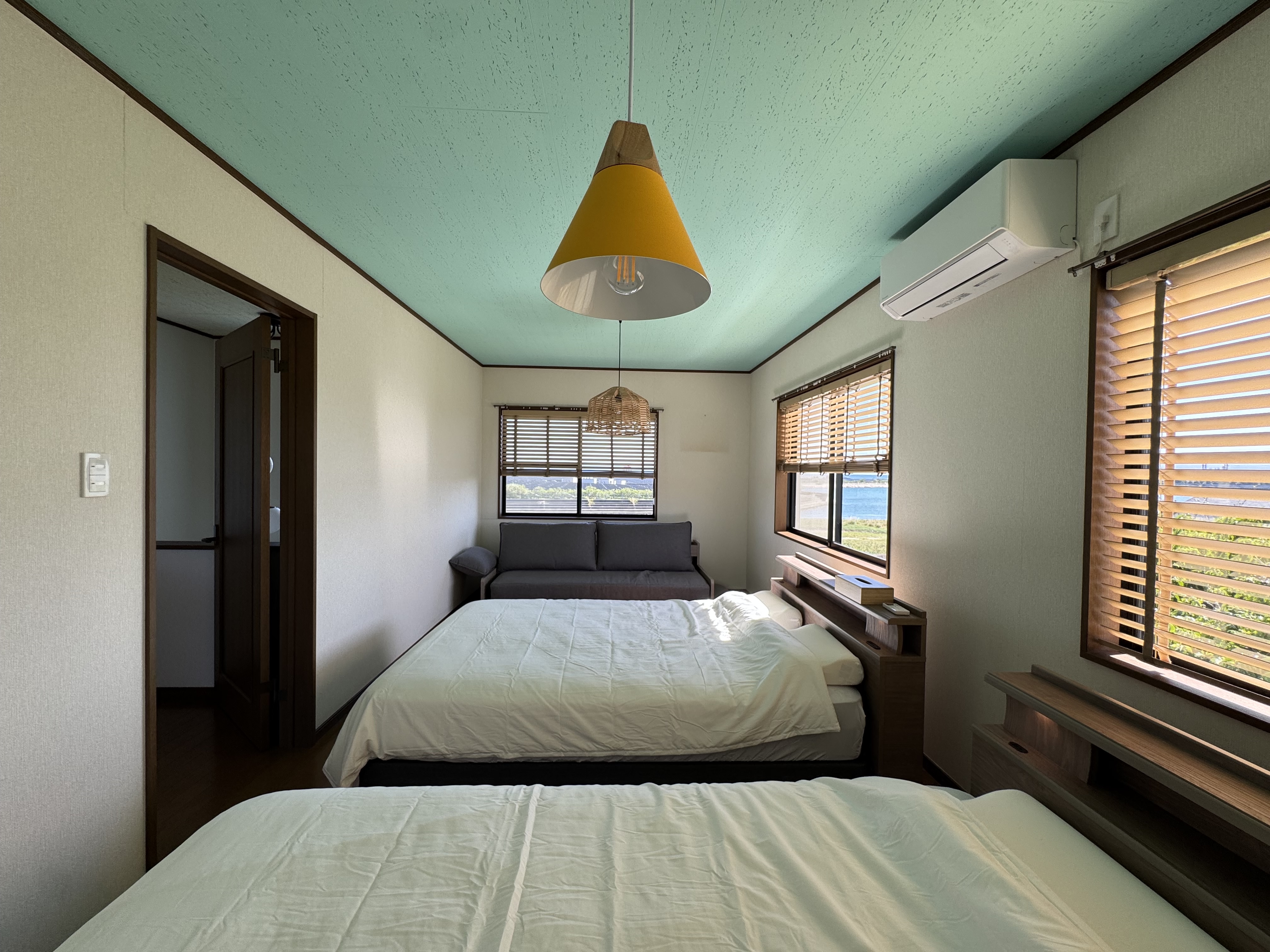 洋室3（ダブル&times;2、シングルソファベッド&times;1）