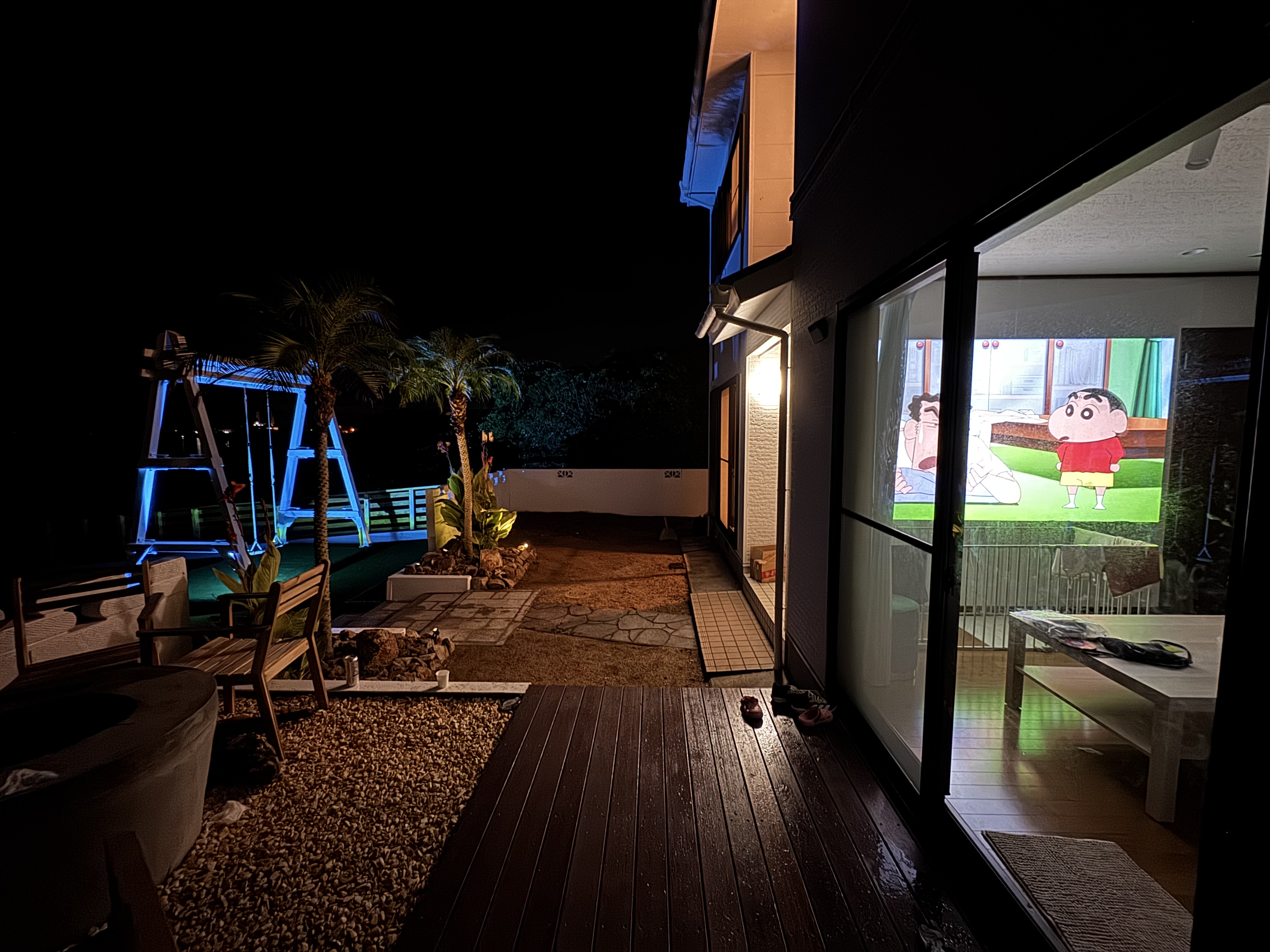 リビング、プロジェクター