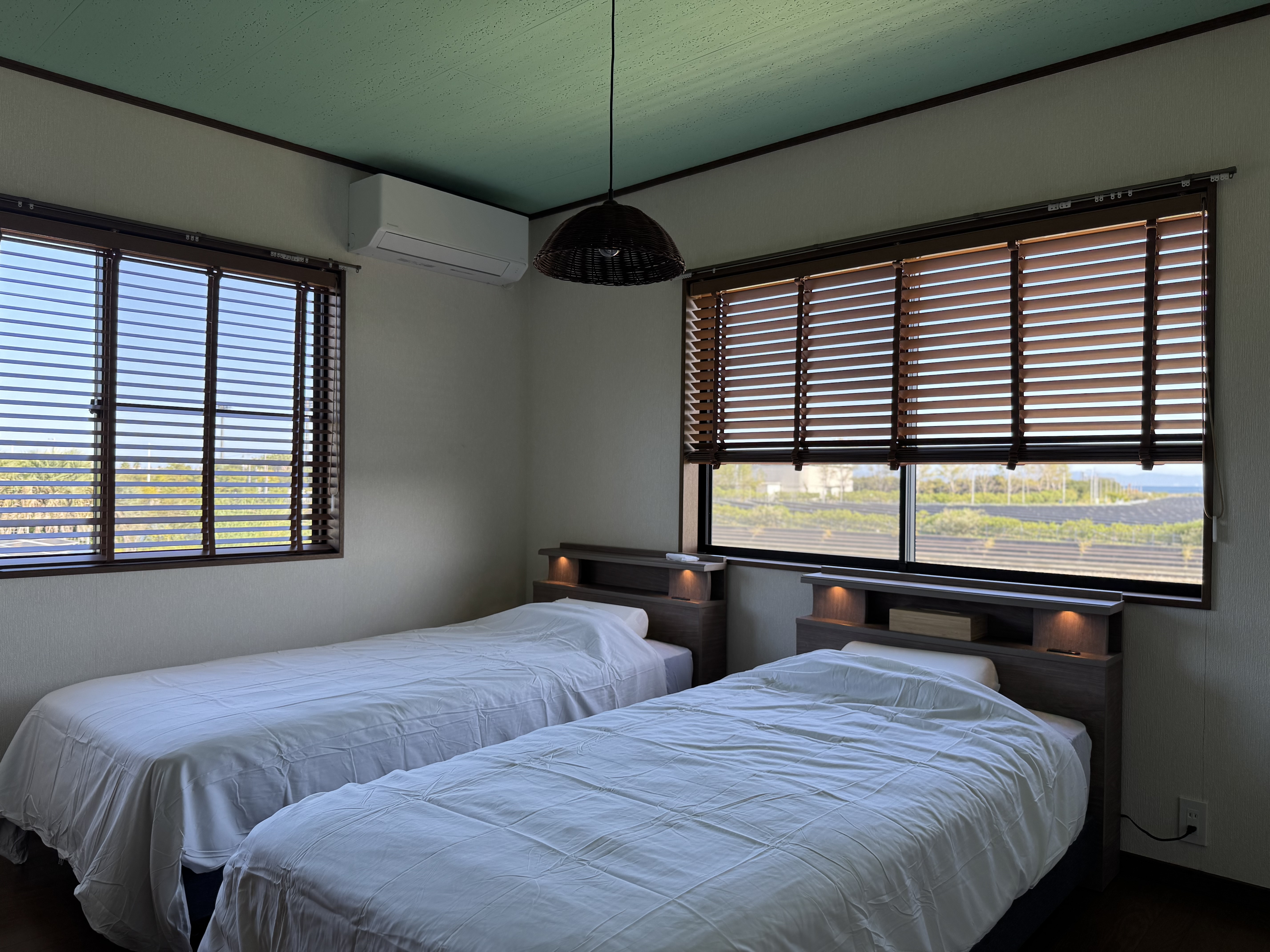 洋室1（シングル&times;2）