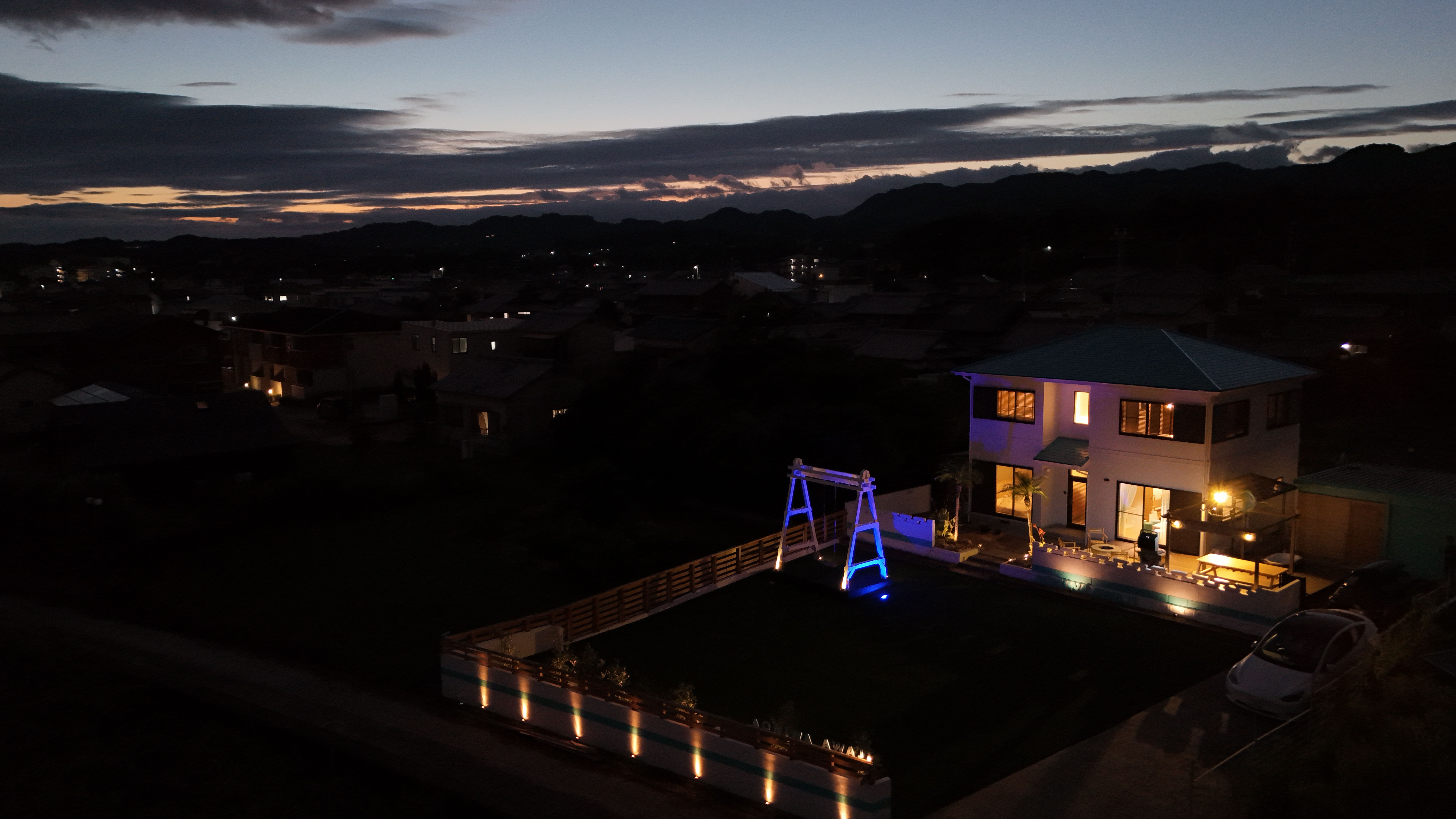 建物外観、夜景