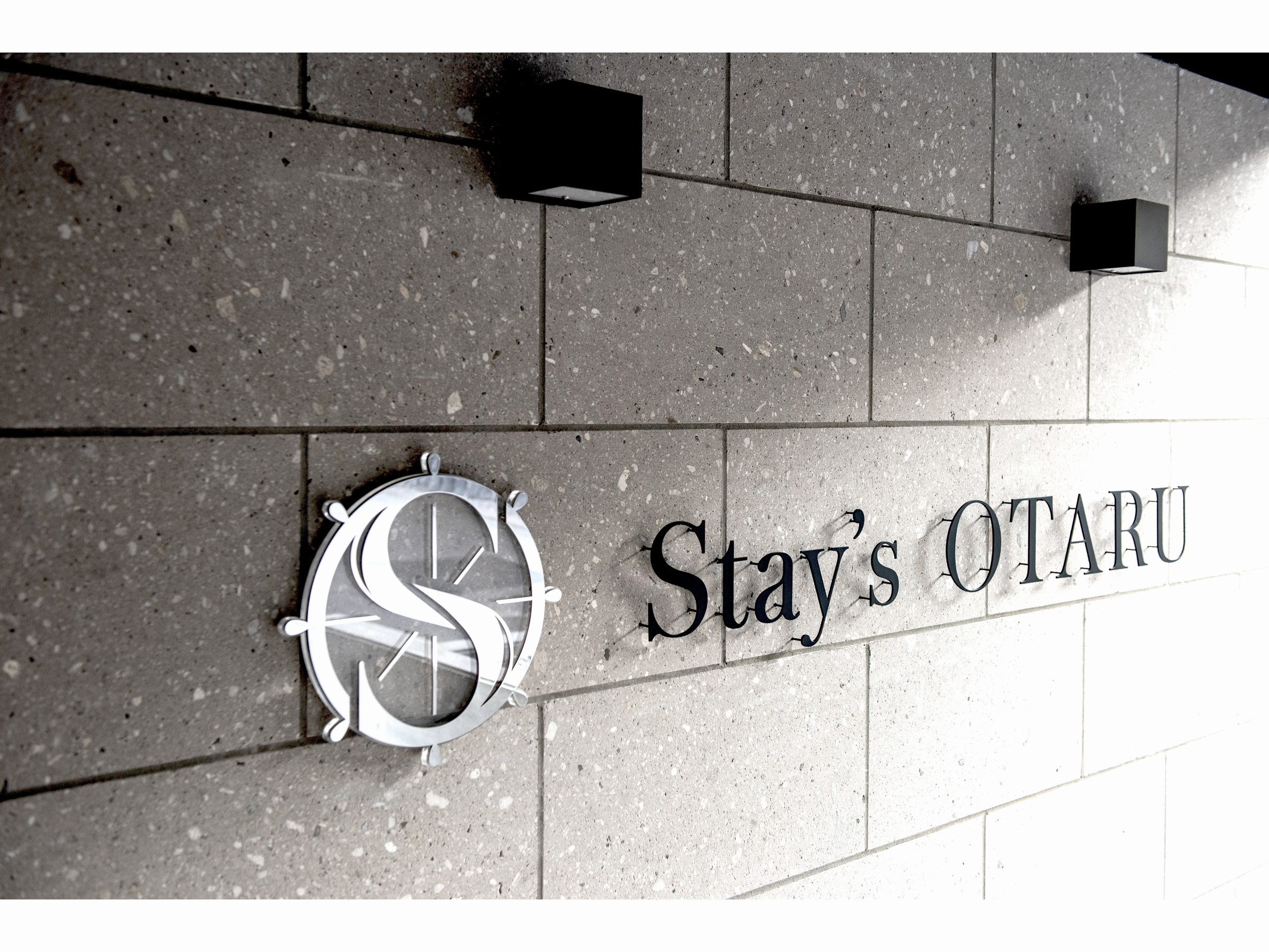 エントランスロゴ