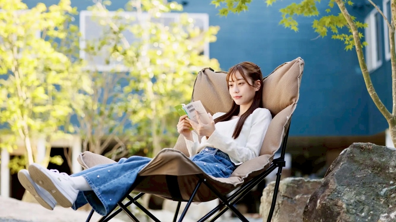 【中庭】すべての客室からつながる中庭は、まるで森の中にいるかのような開放感あふれる空間。