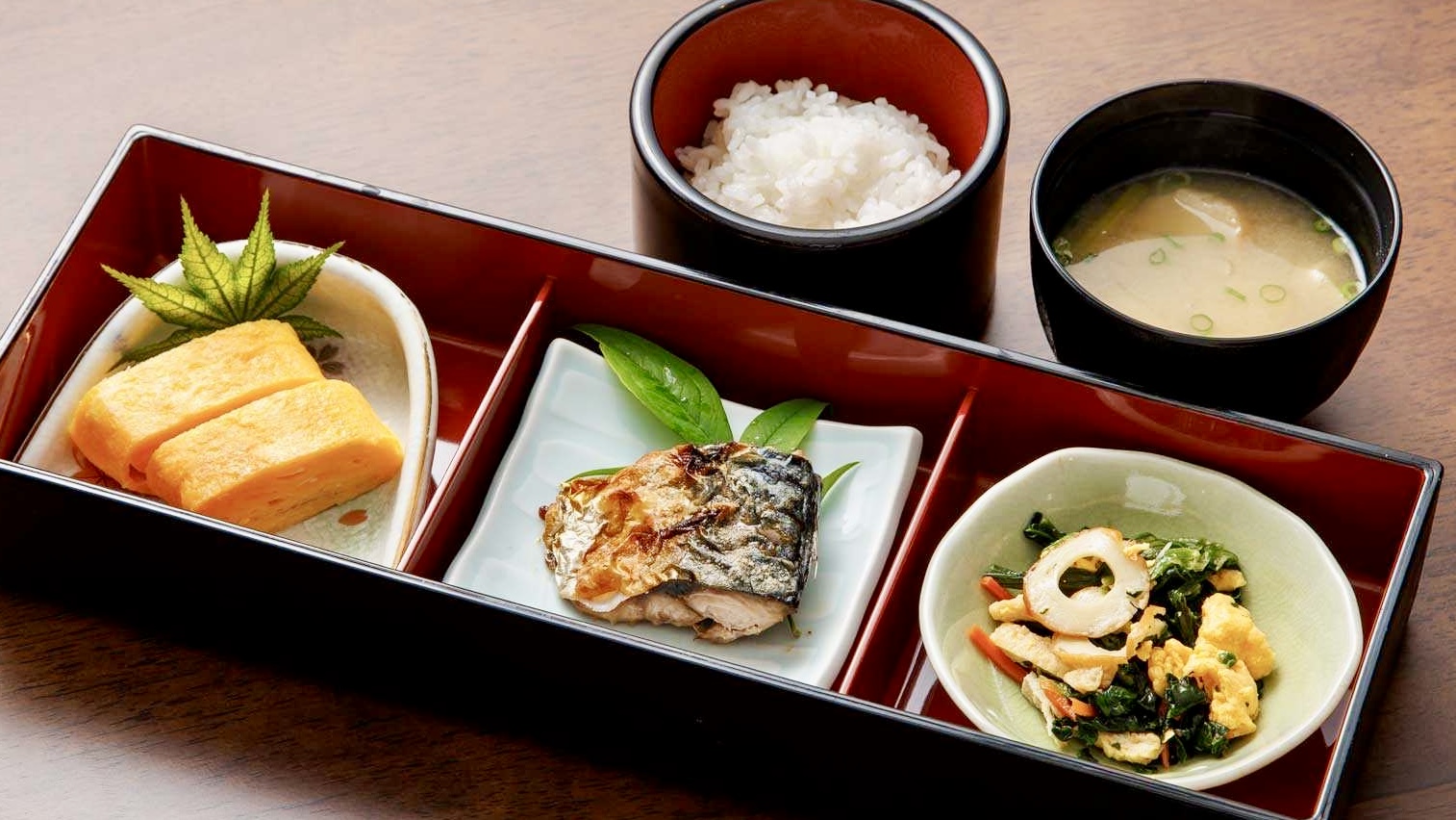 無料の和朝食（日替わり）