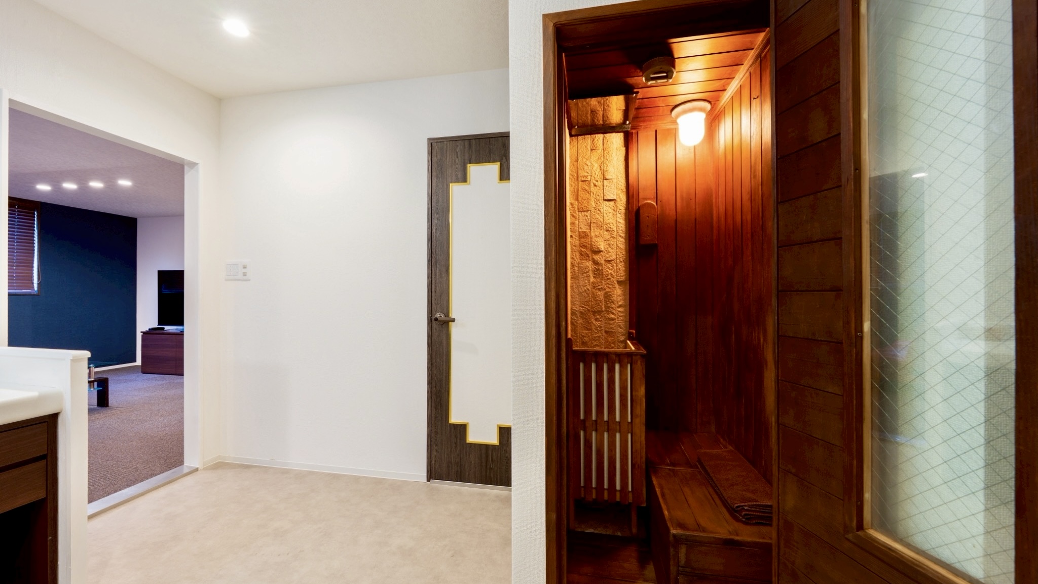  （B）ツインルーム+簡易ベット1台＜サウナ付き＞