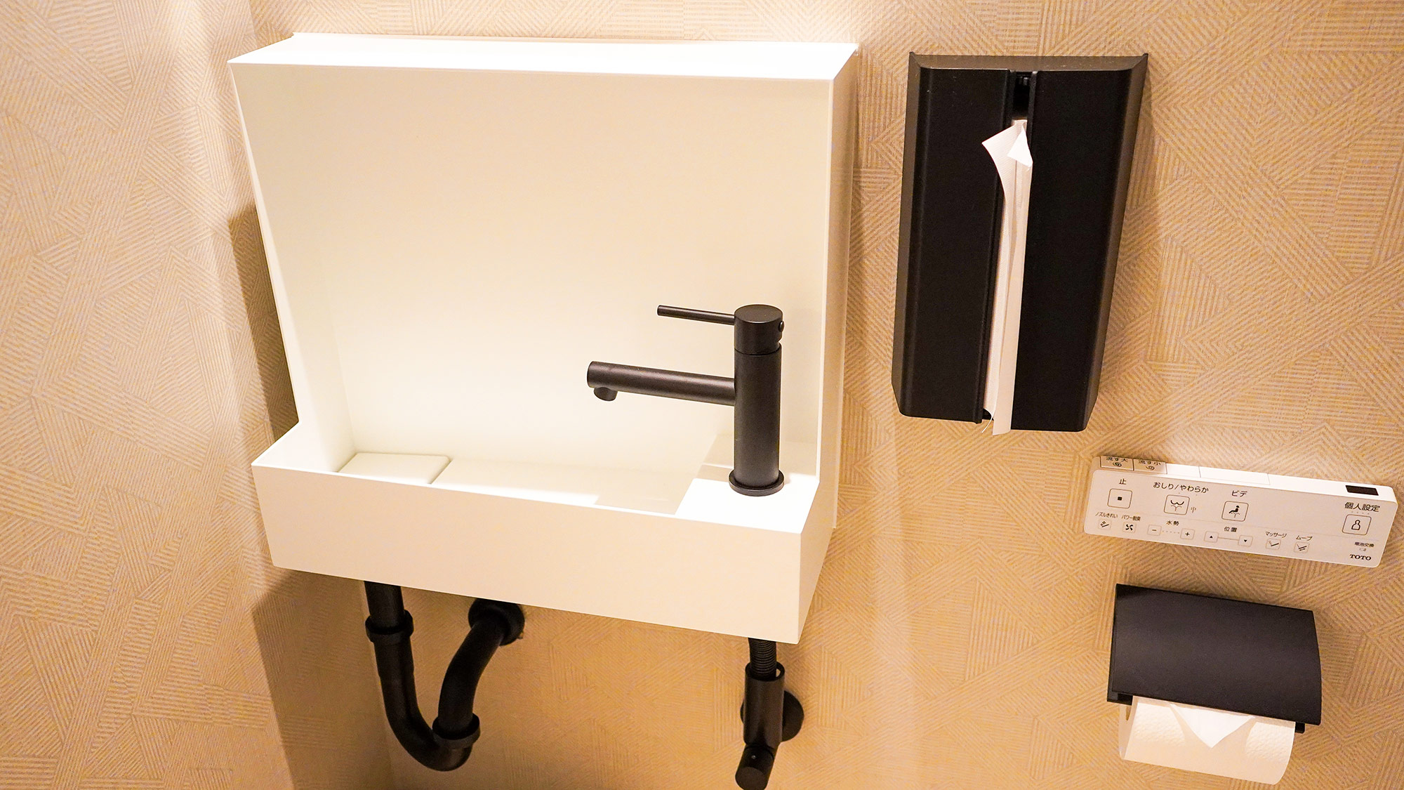 ・【トイレ】機能性と清潔感を兼ね備えております。手洗いもスムーズに行うことができます