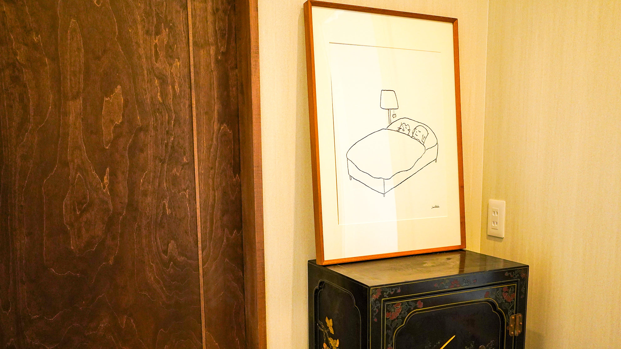 ・【インテリア】犬と猫の可愛いインテリアを設置しております。動物好きにはたまらない、心和む空間です