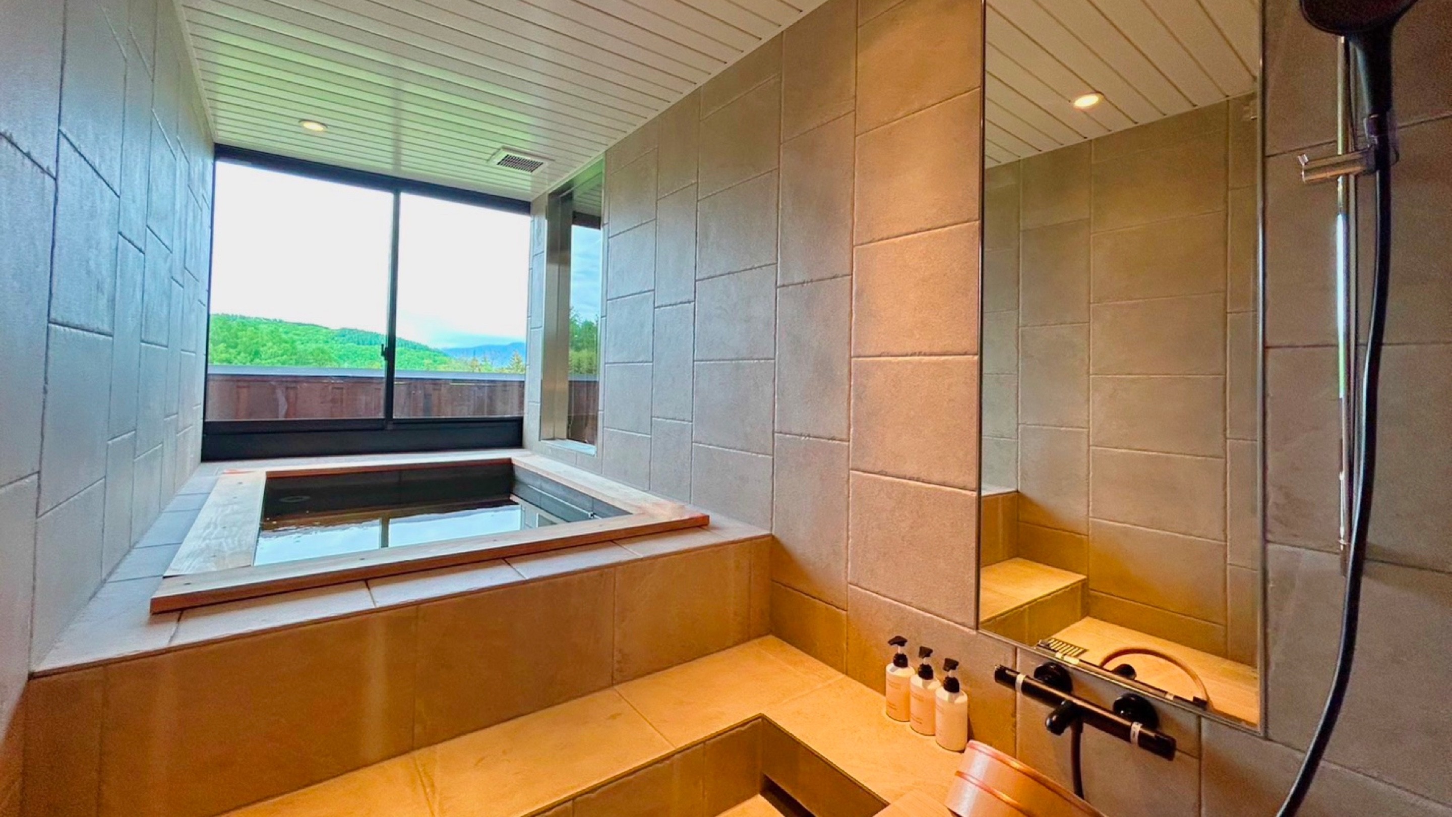 【温泉スイートルーム】