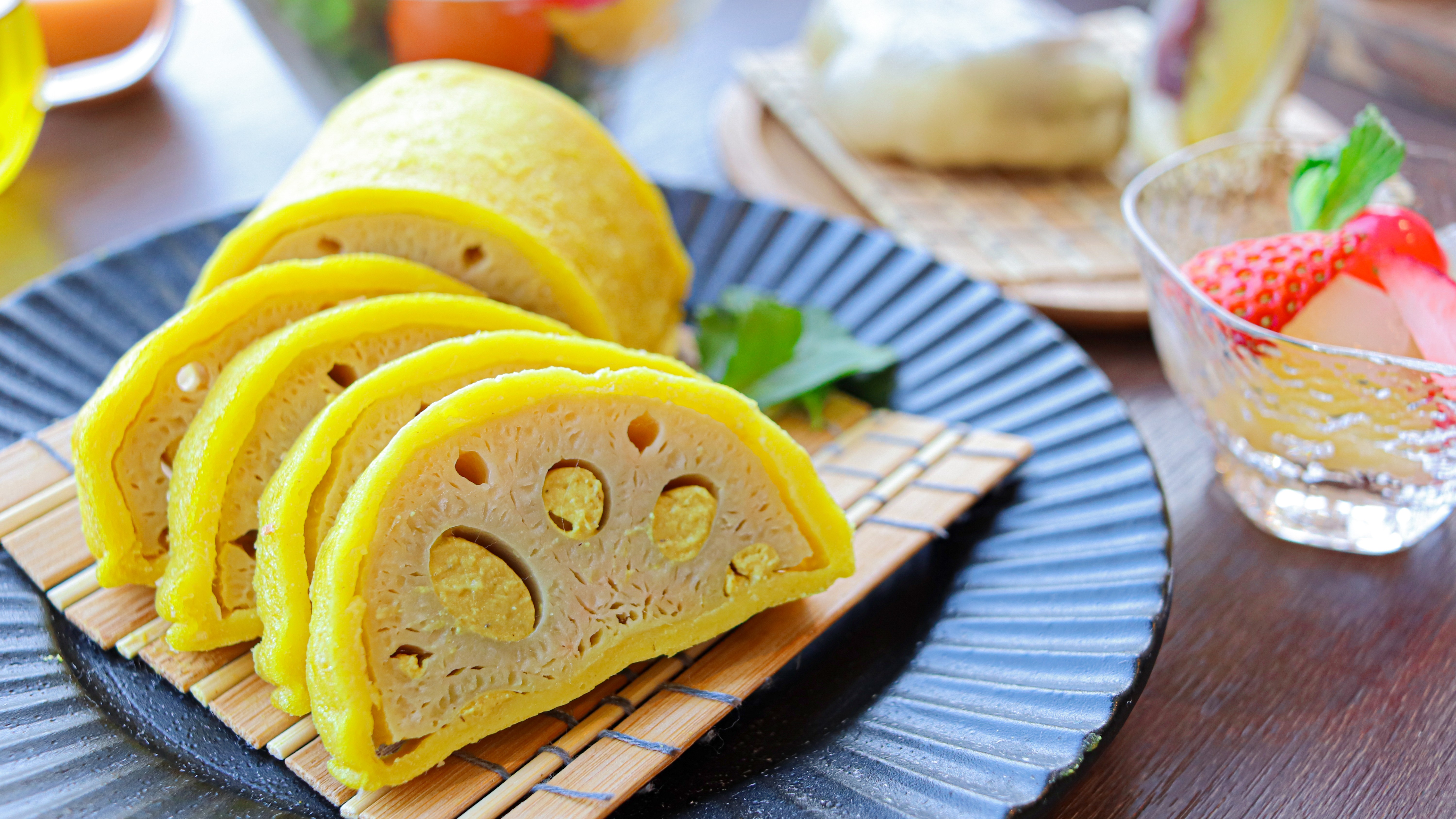 朝食ブッフェ一例：辛子蓮根