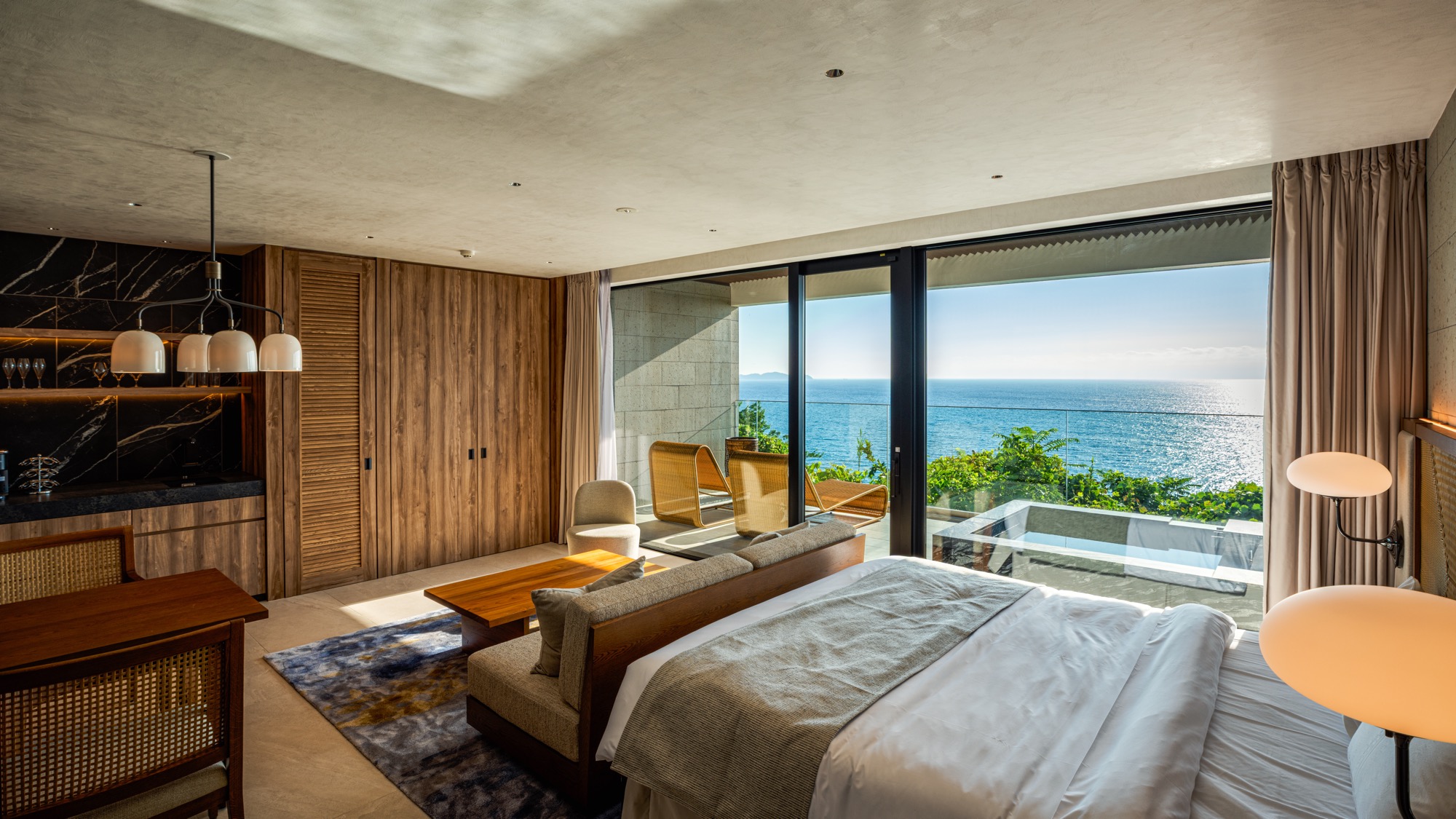 デラックスダブルルーム（103）