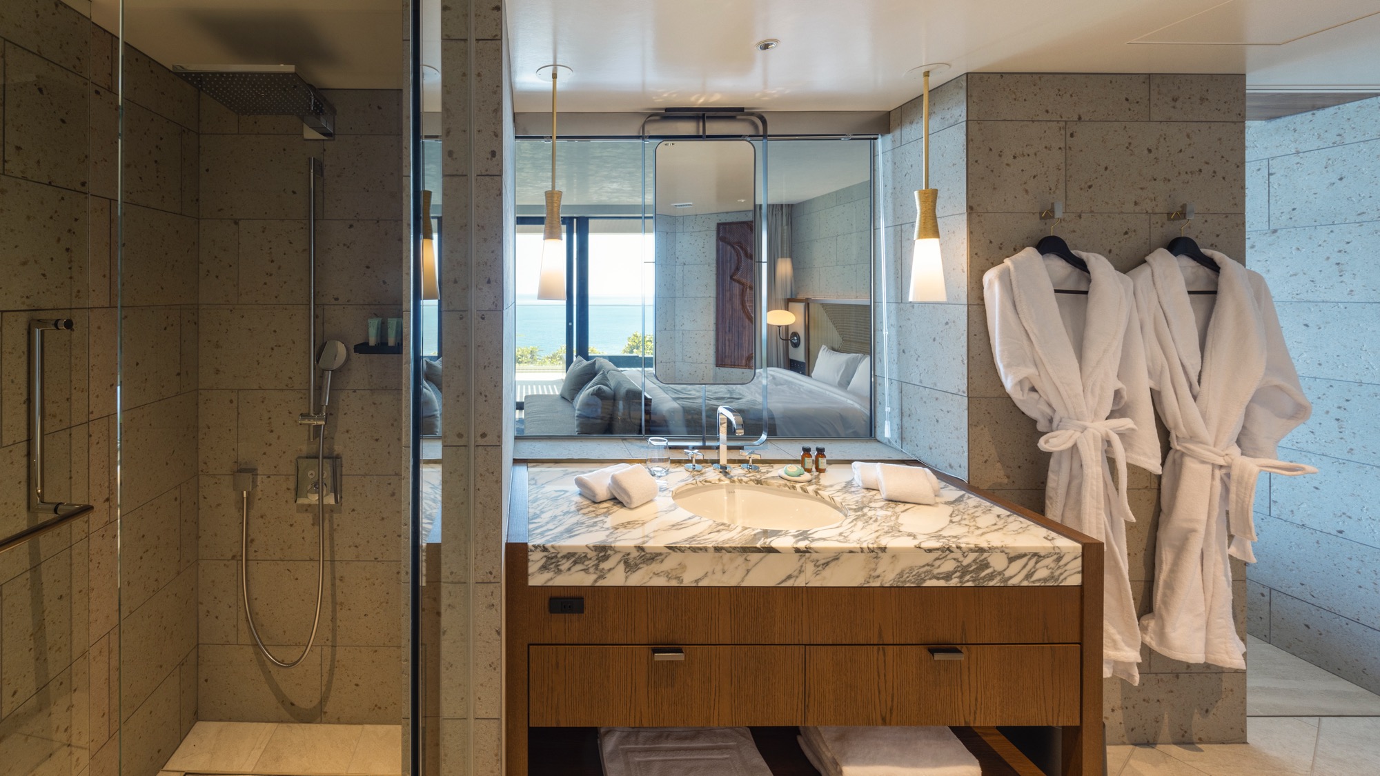 デラックスダブルルーム（103）