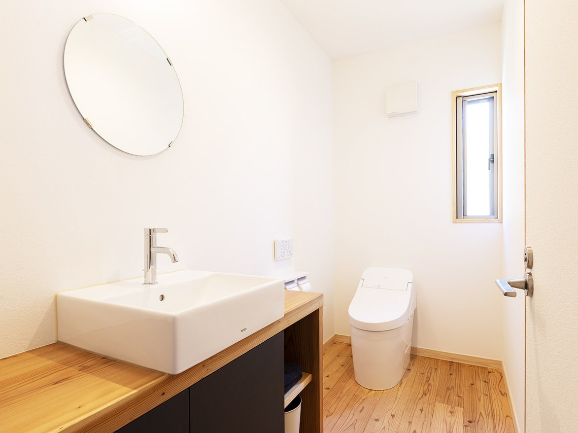 【露天風呂付客室】令月：トイレ