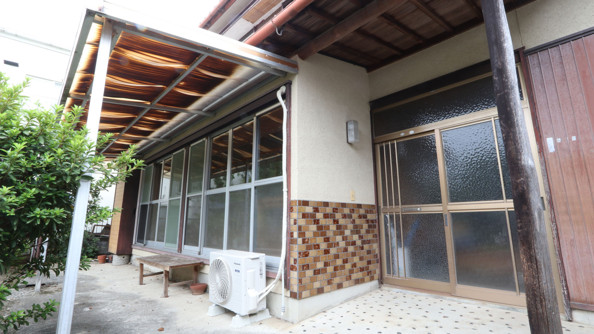 【向かい外観】*