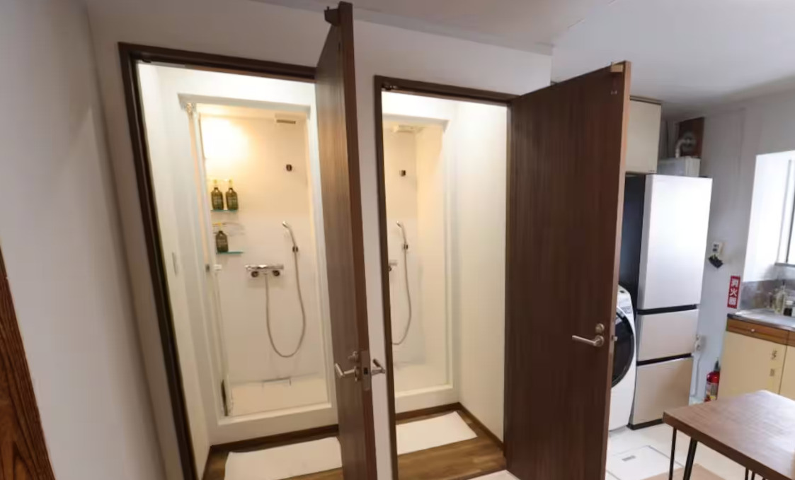 シャワールーム