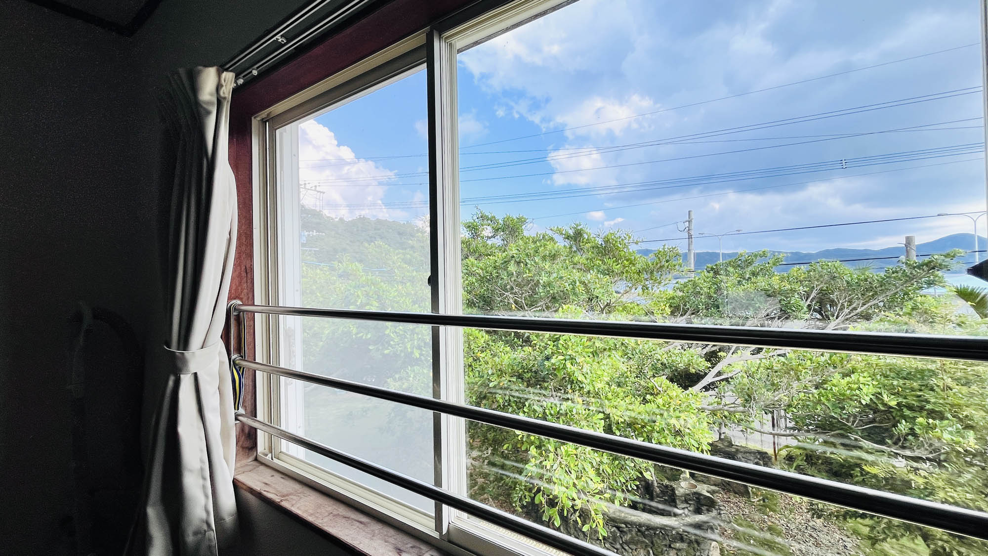 【客室】ただただ、ぼーっと島景色を見つめるのも良いですね