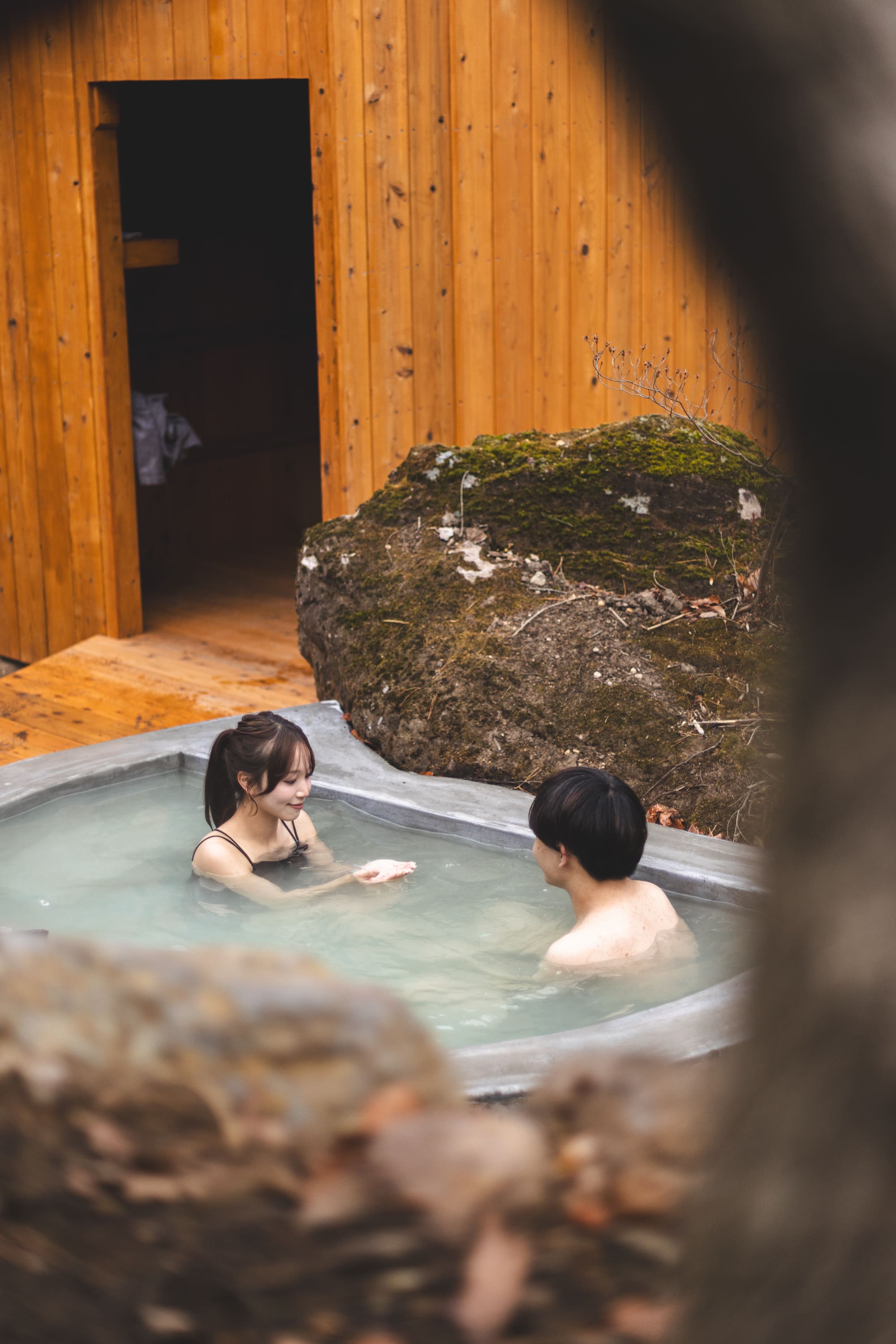 湖月の湯 2人でちょうどいいミニマムな共有露天風呂です