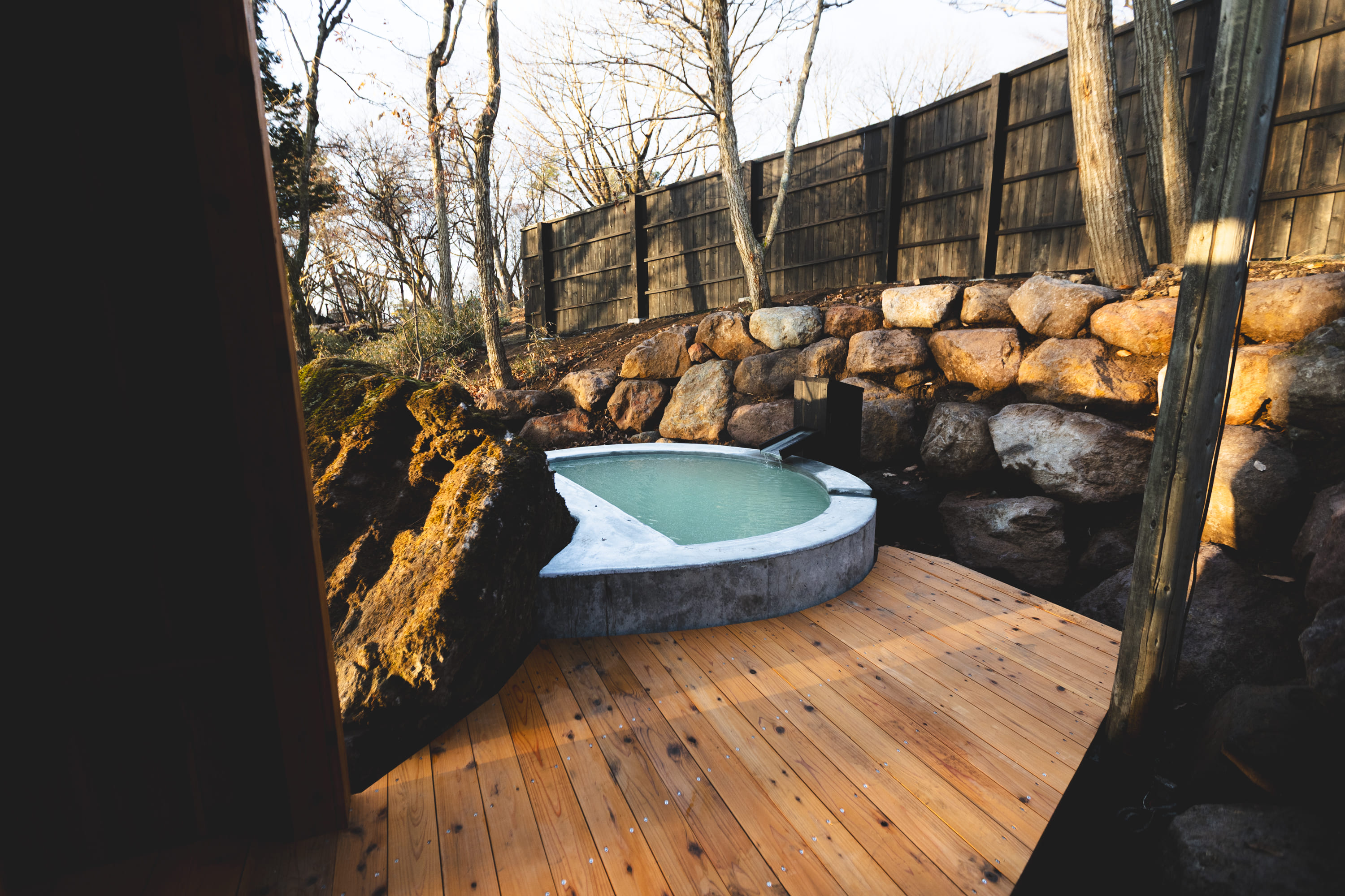 硫黄泉が流れる「湖月の湯」 予約不要