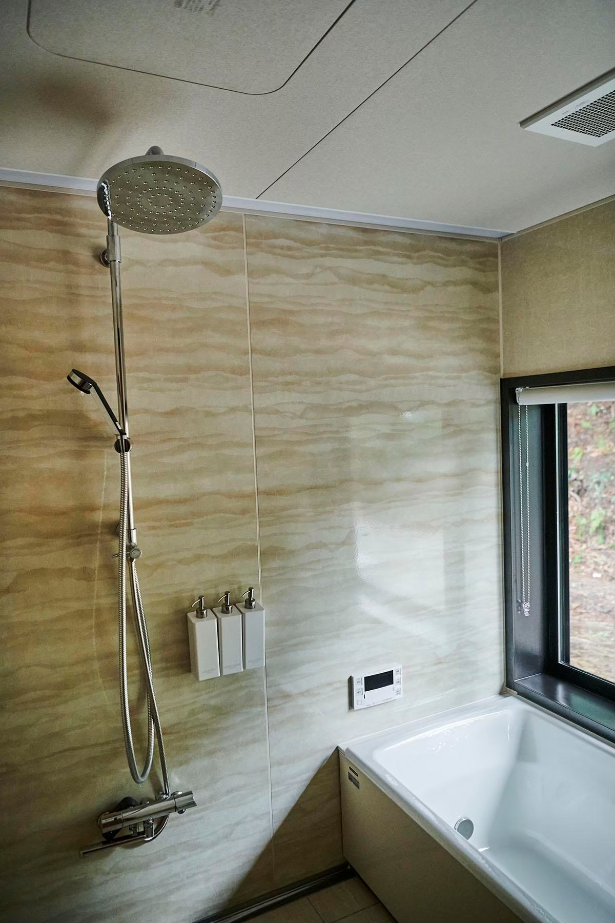 バスルームには入浴剤もご用意しております