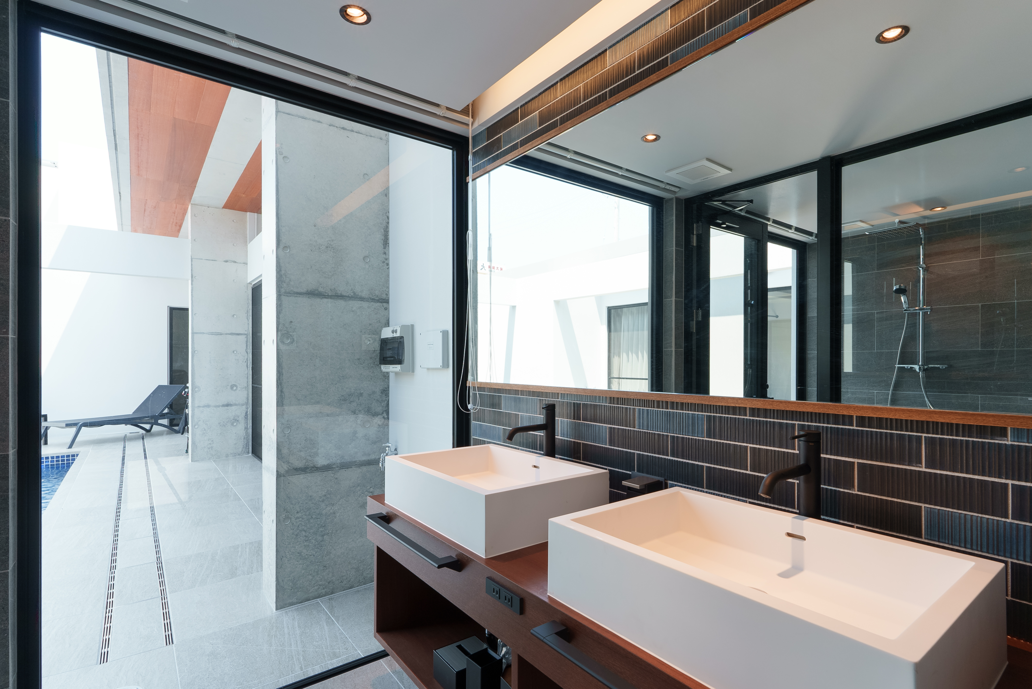 バスルーム（洗面台）