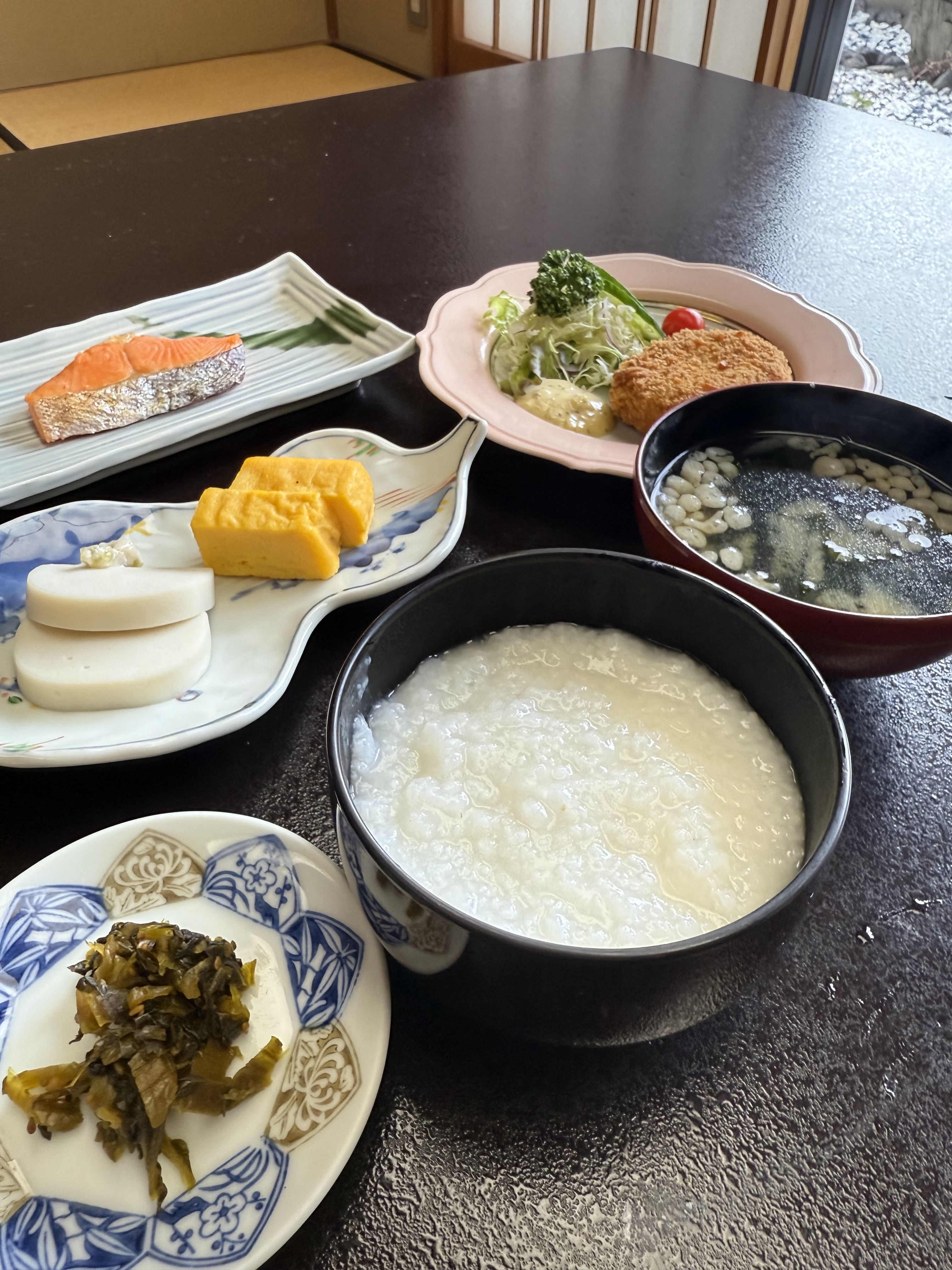 朝食