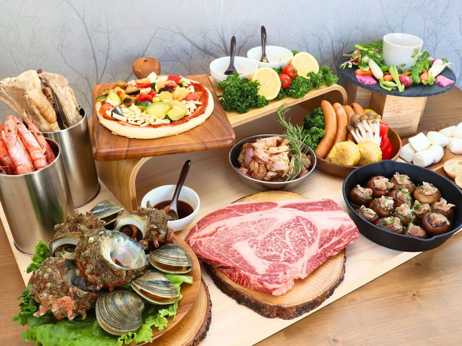 【オープン記念】那須の森で「ととのう」グランピング！サウナ付トレーラーハウスで本格BBQ【2食付】