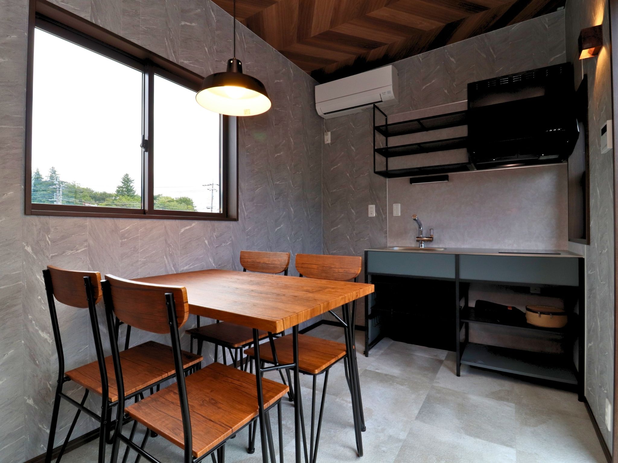 B棟≪BASE02－River（洋室）≫