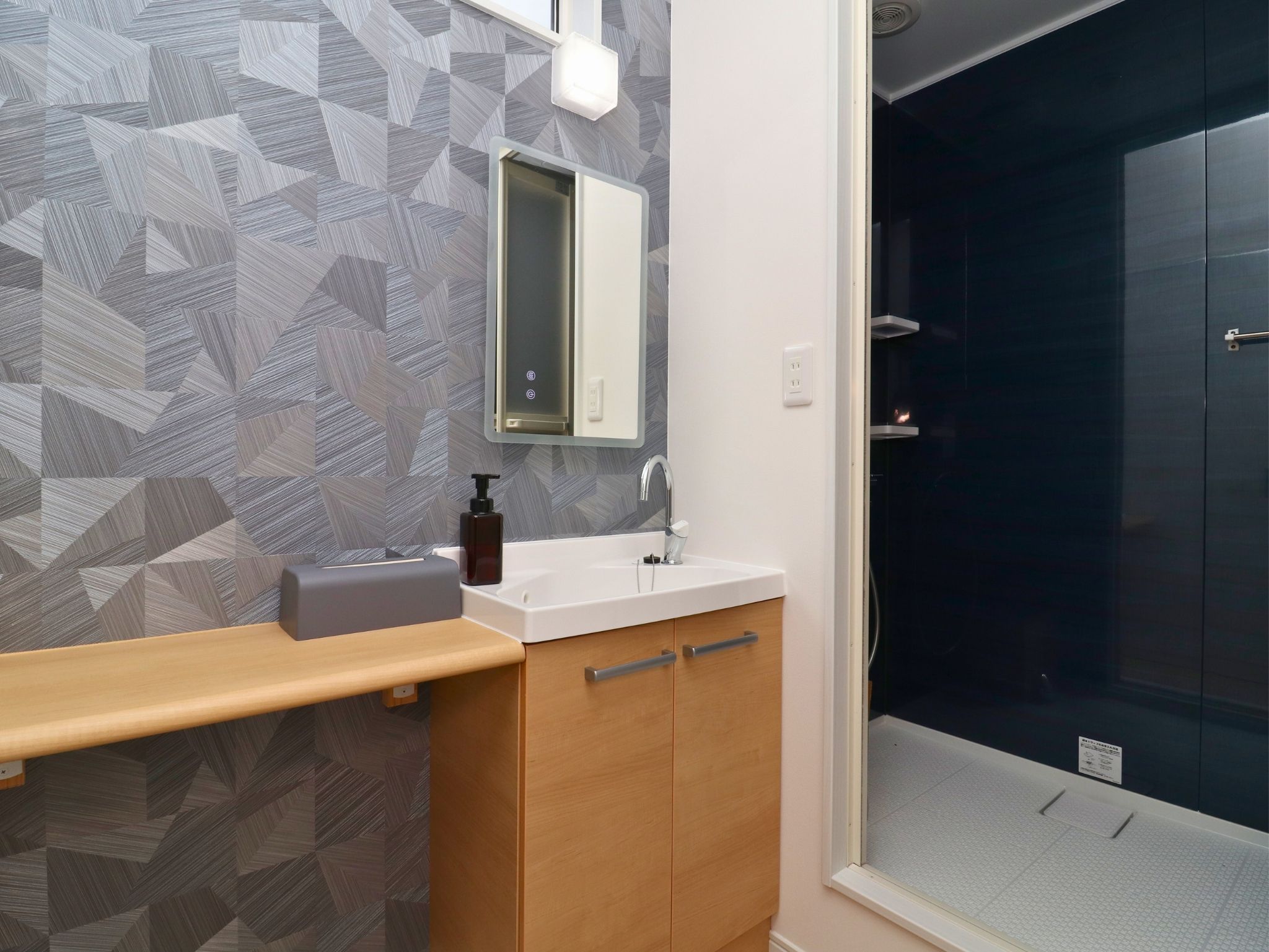 B棟≪BASE02－River（洋室）≫