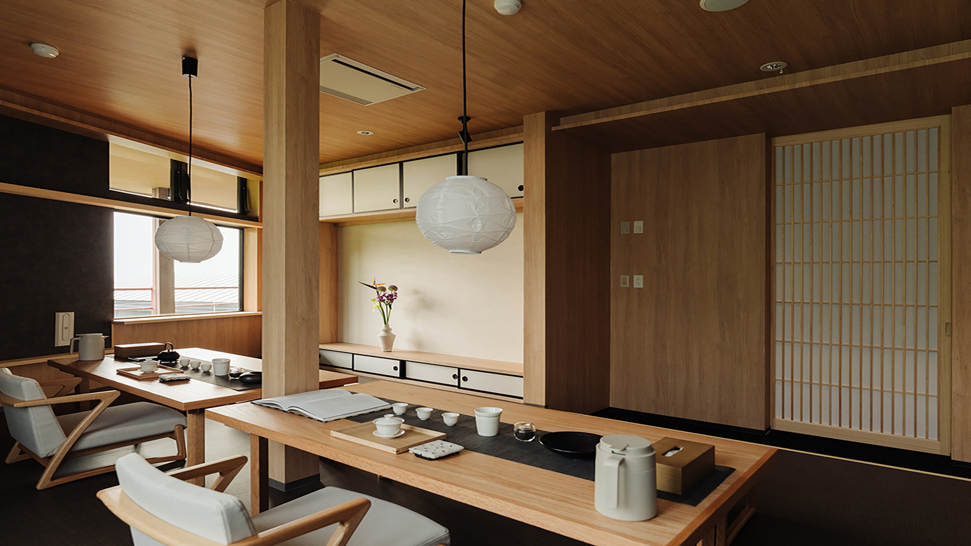 静寂に包まれる茶室