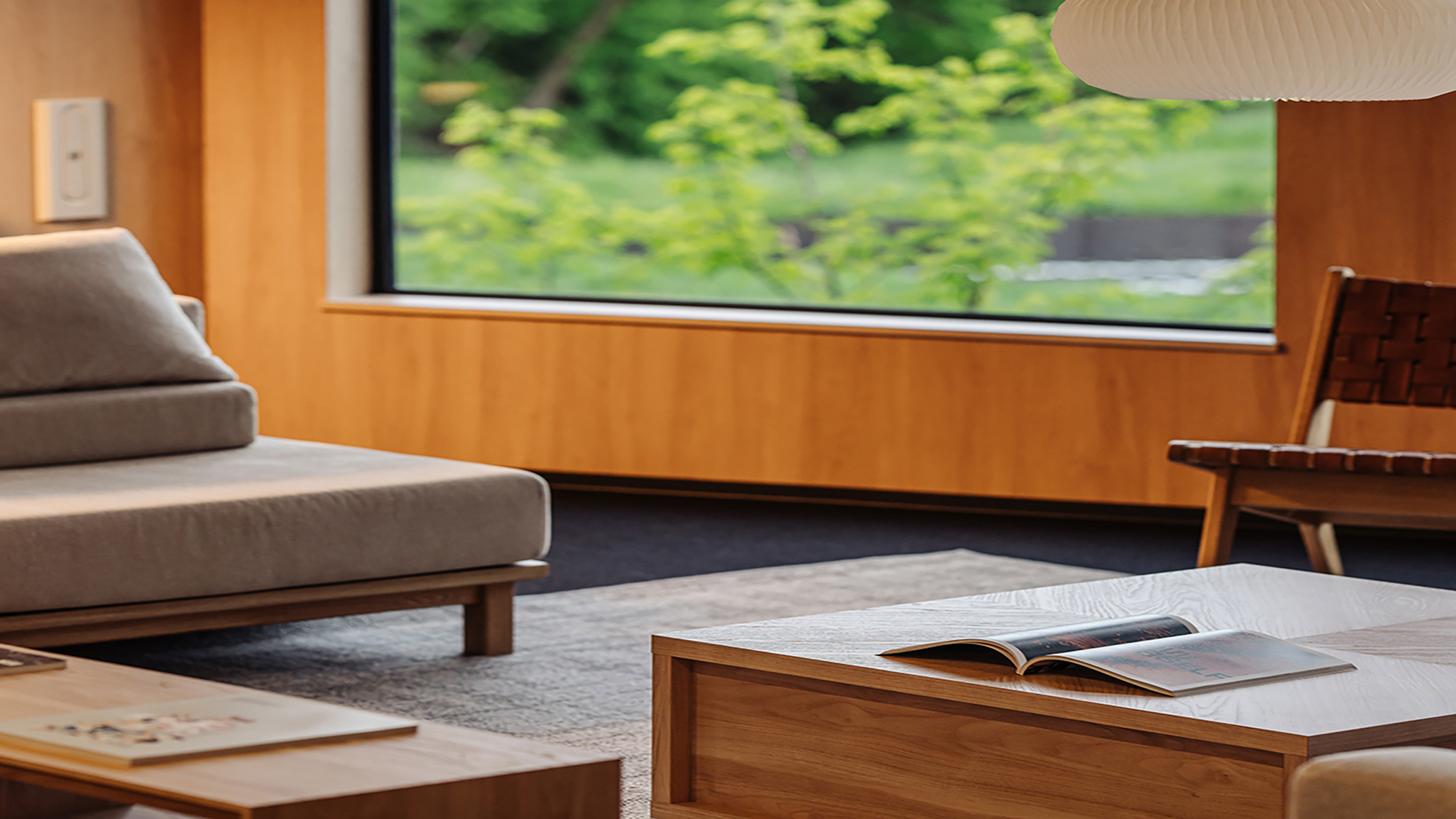 静けさと心地よさが調和するエントランス