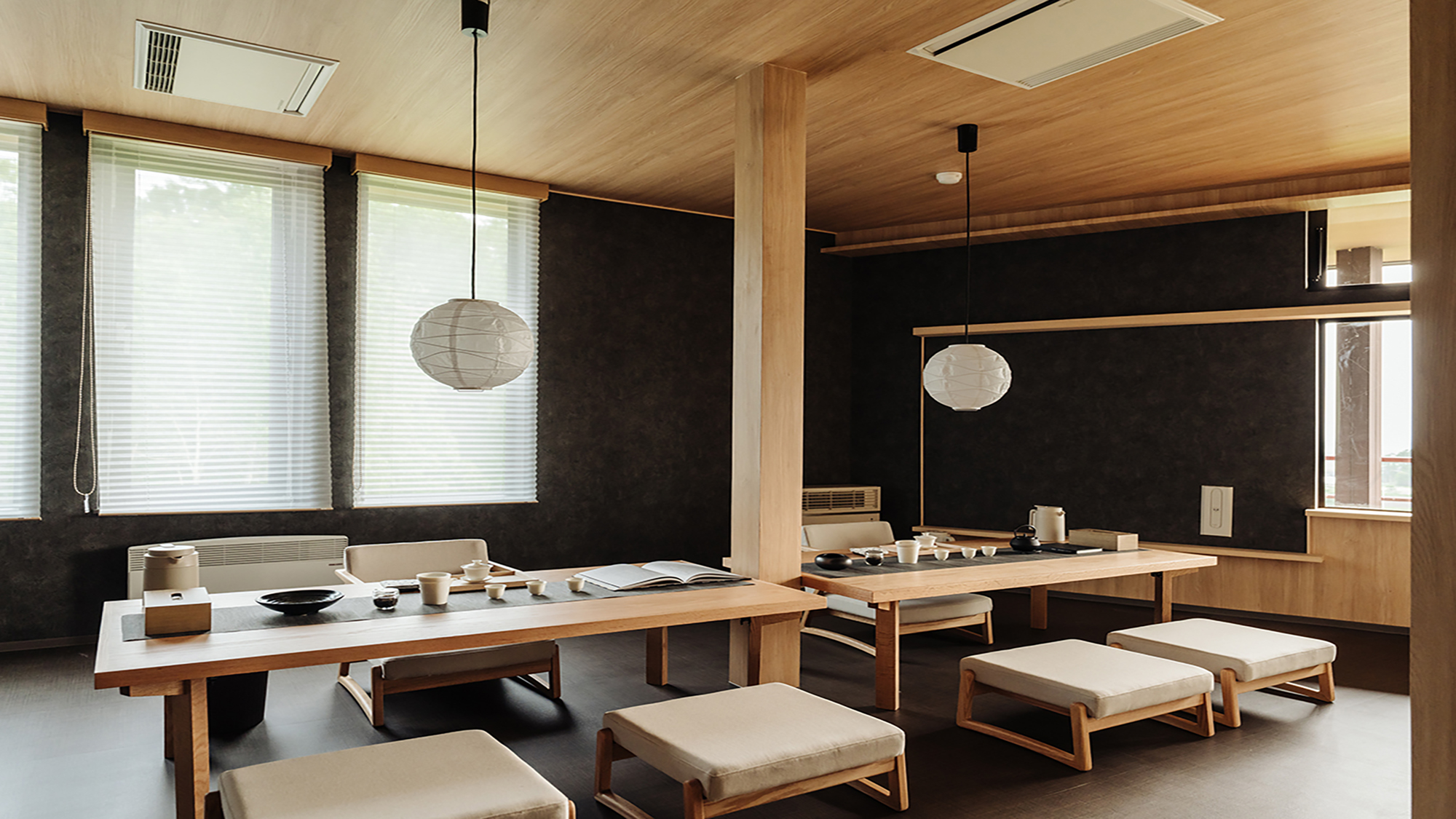 静寂に包まれる茶室