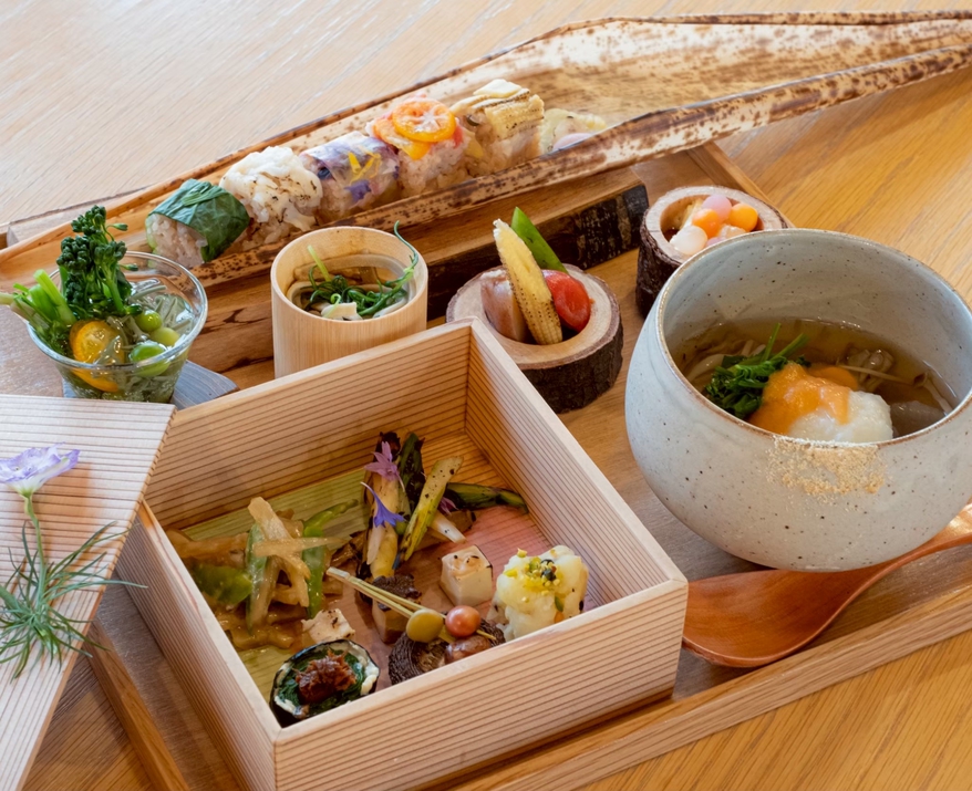 【9/30までの特別価格】　淡路島厳選レストランご案内×はたけの朝食・農体験付きプラン（夕朝食付）
