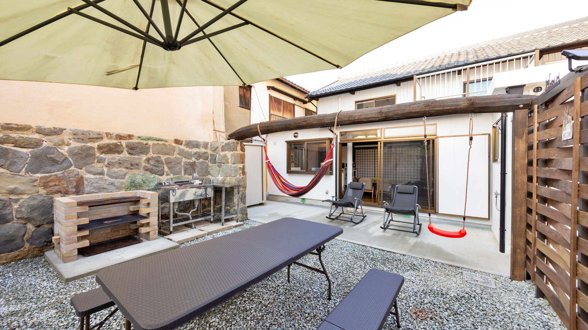 【LA.FUKU凪】庭でくつろぐ (2)