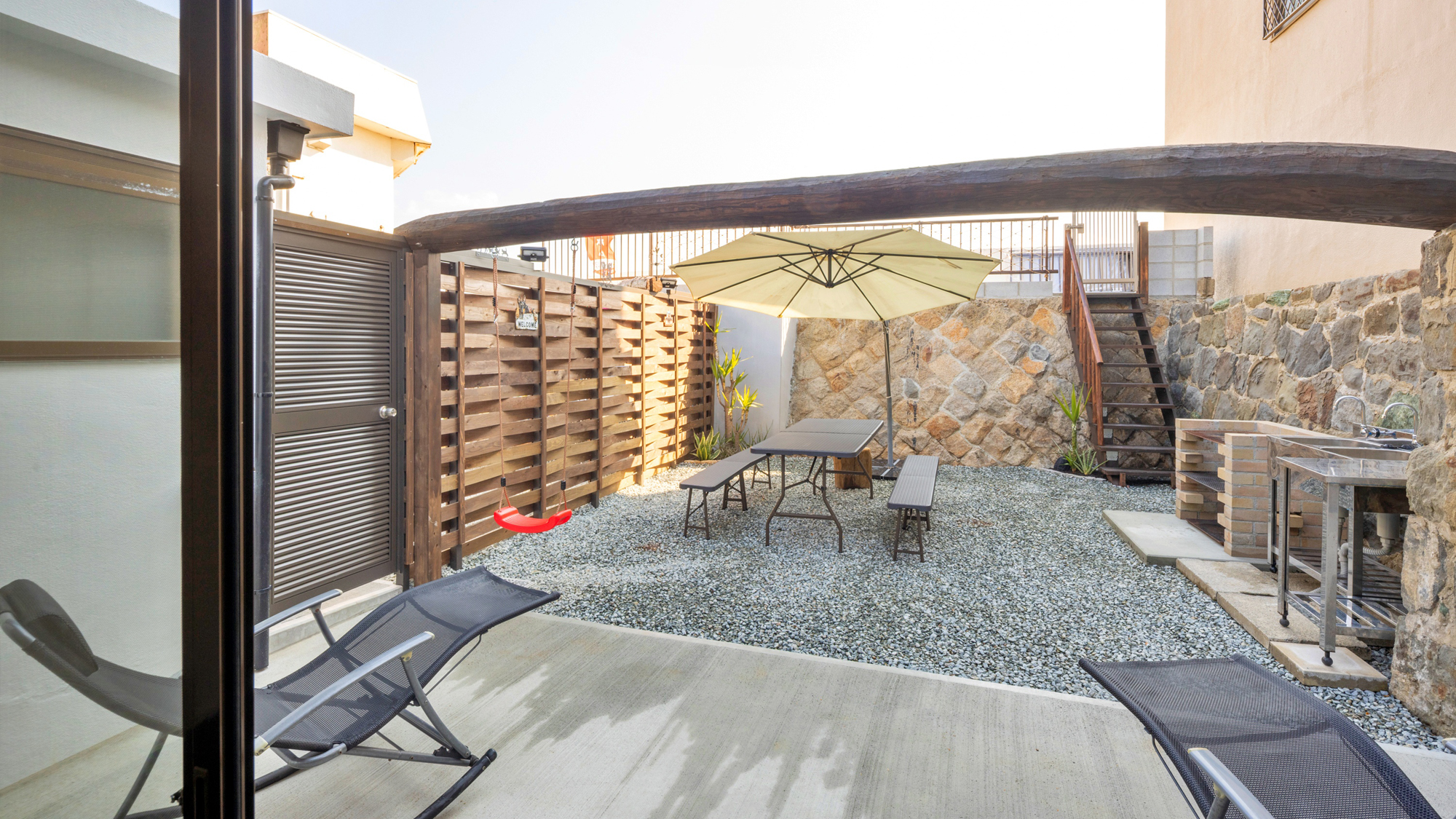 【LA.FUKU凪】庭でくつろぐ (3)