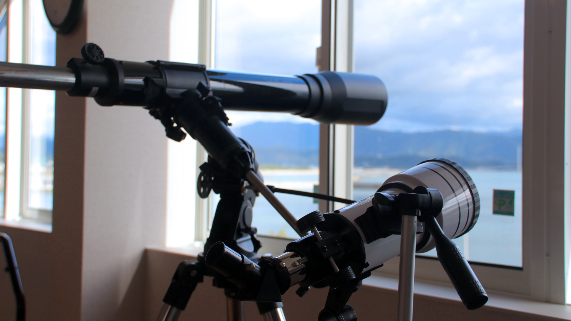 【プレイルーム】ゆっくりと天体観測をしてみては