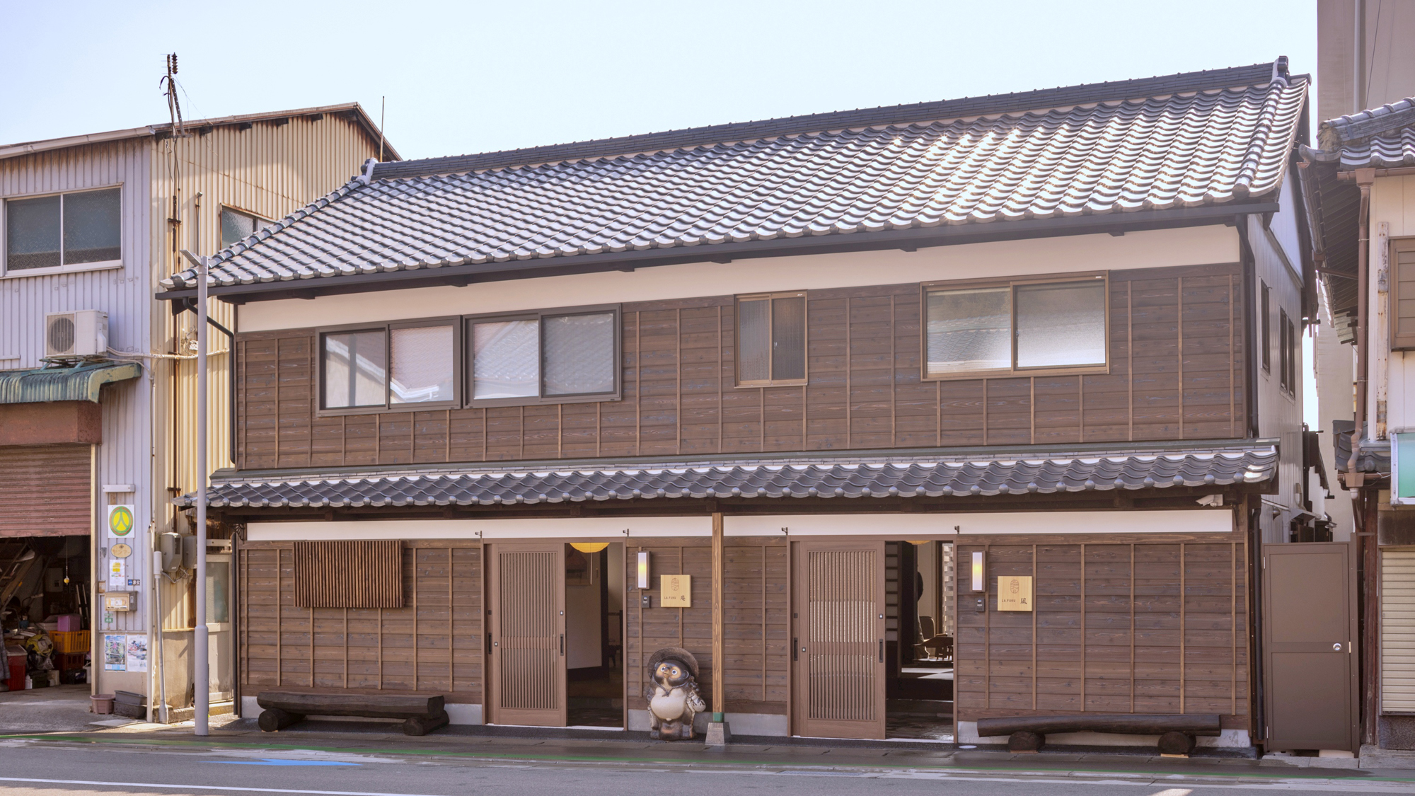 【LA.FUKU庵】懐かい感じのする外観 (2)
