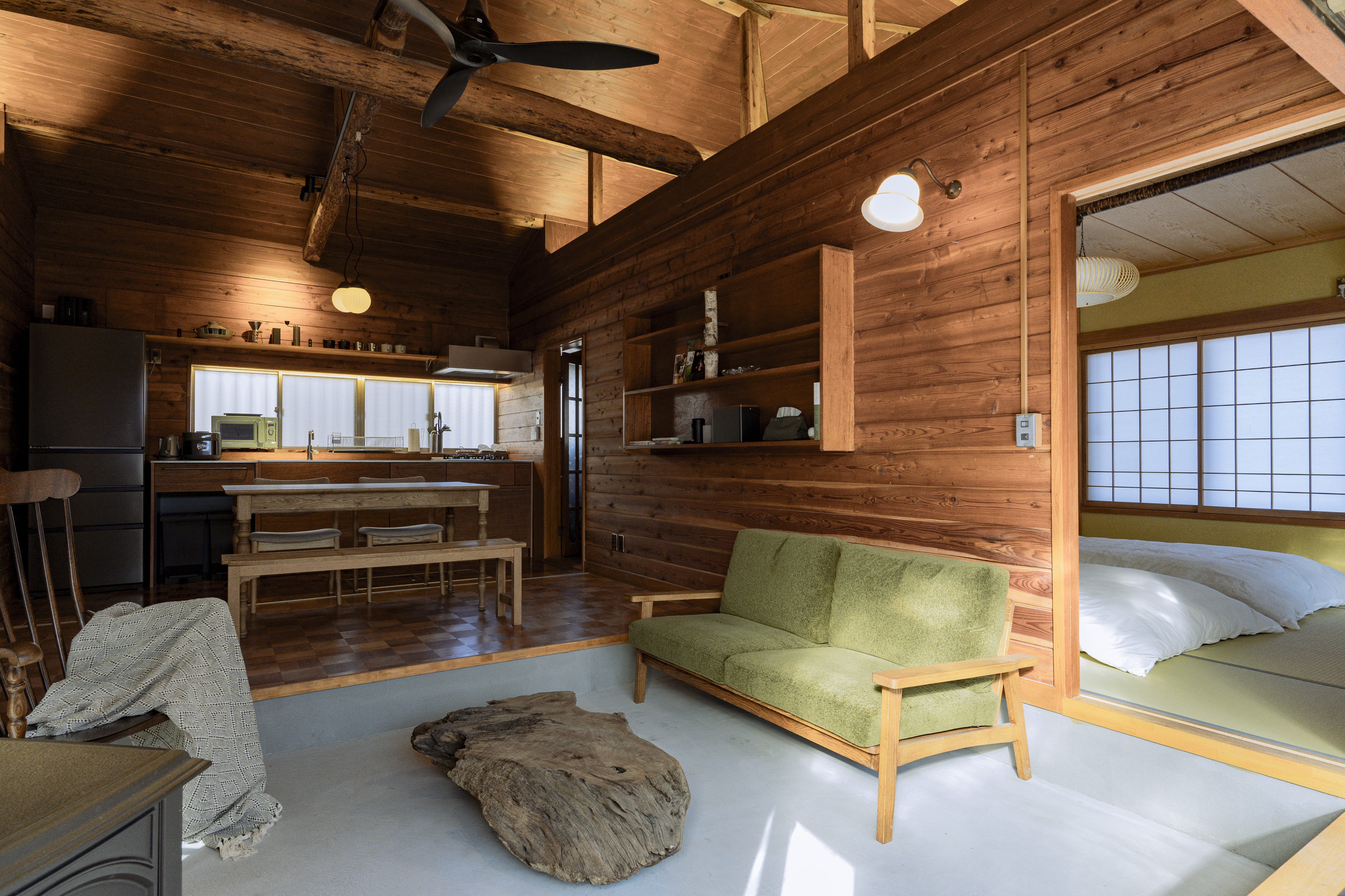 最大4mの天井高さがあり、開放感のあるLDKとなっております。