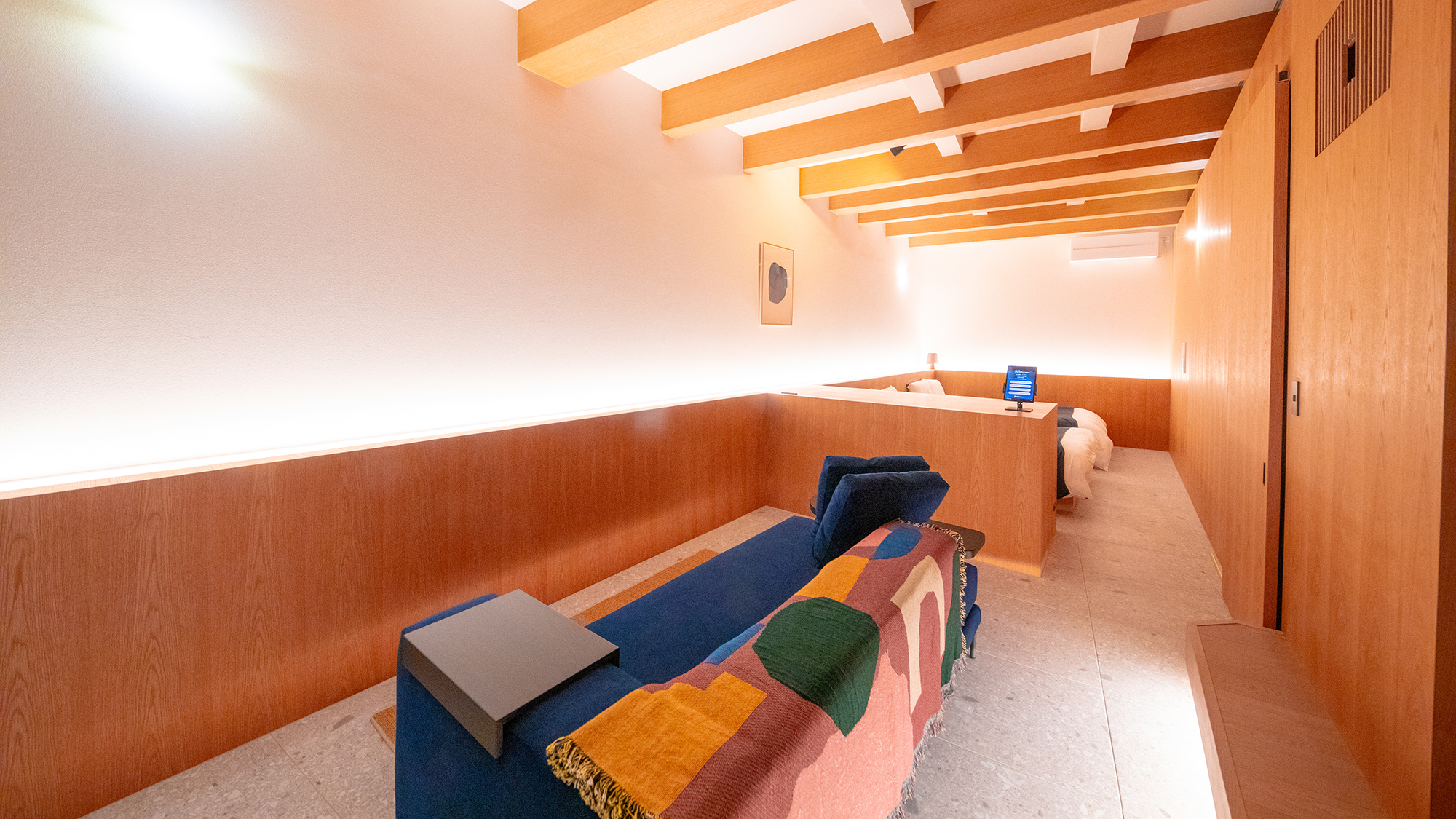 【南】ひとつひとつの家具に遊び心を。