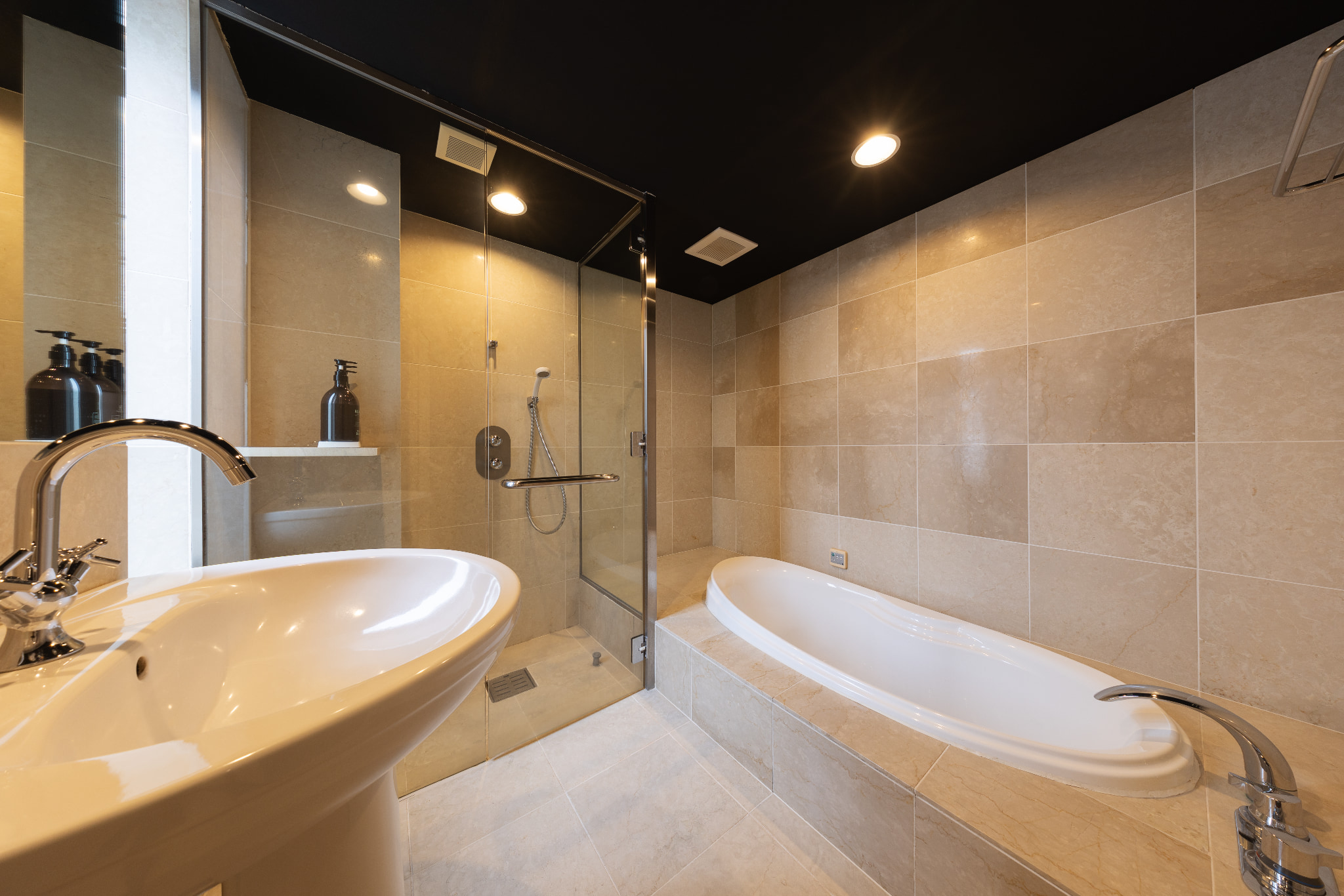 ダブルツインルーム