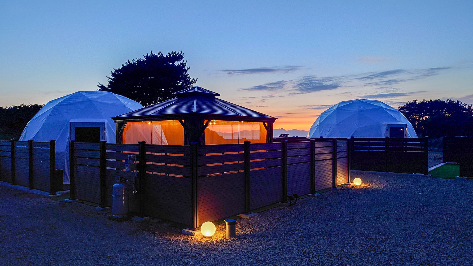 ・【風景】夕暮れの柔らかな光が広がり、心に深く残る美しい景色が広がります