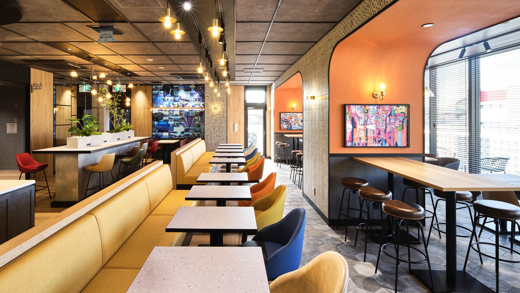 朝は朝食のご提供場所となります