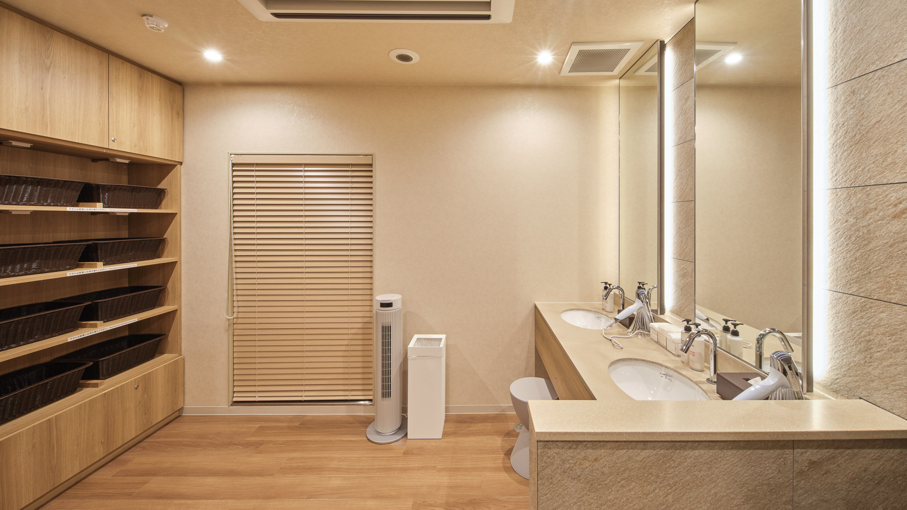 落ち着いた内装でリラックスできます