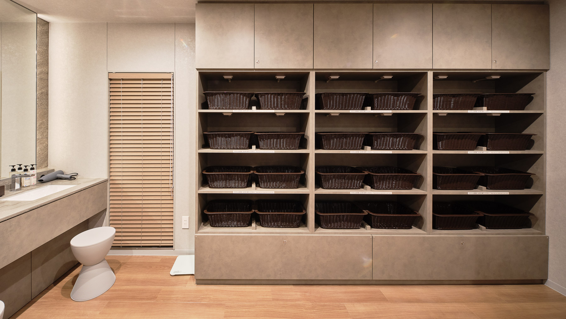 落ち着いた内装でリラックスできます