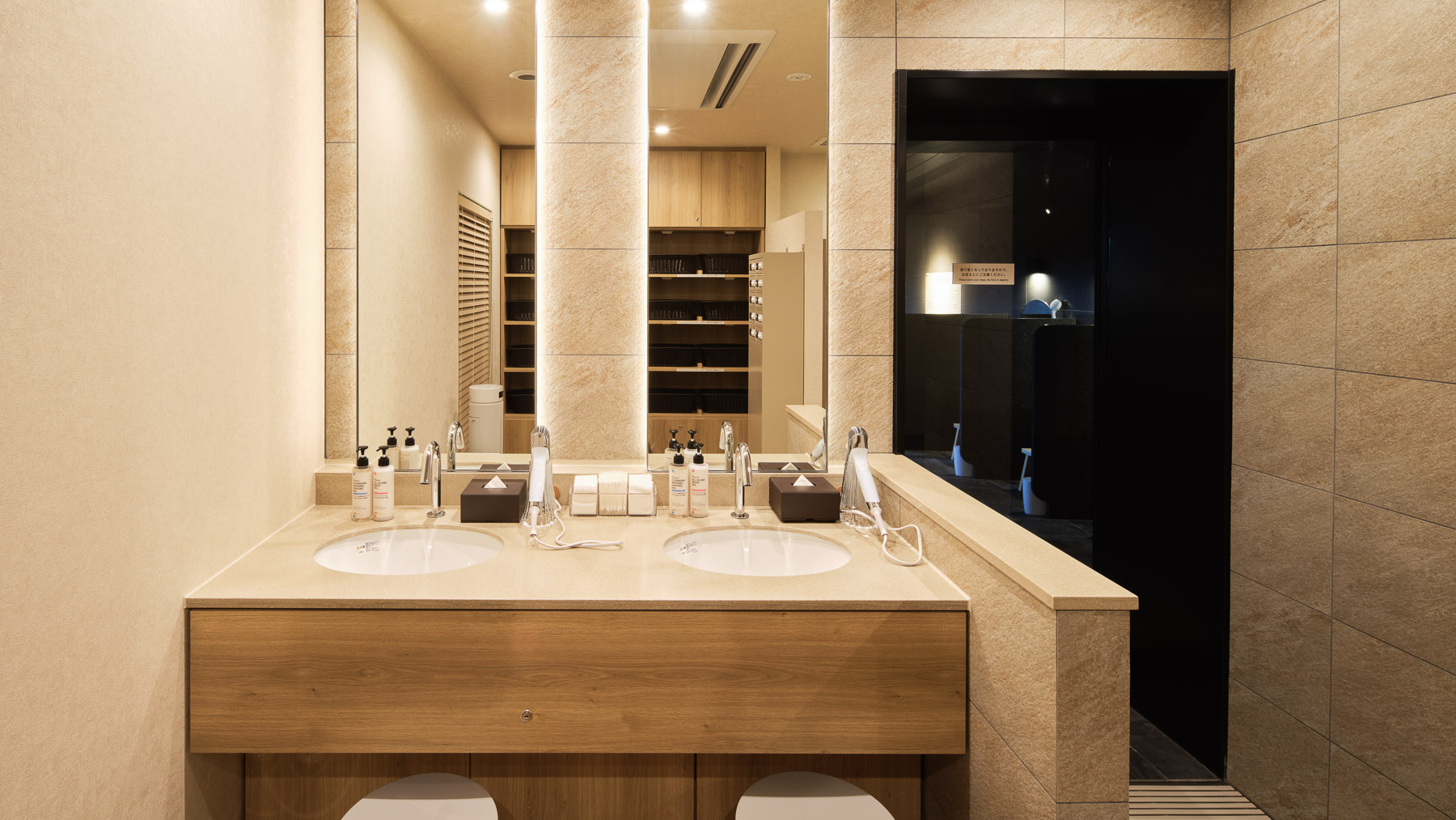 脱衣所は清潔感のある過ごしやすい空間