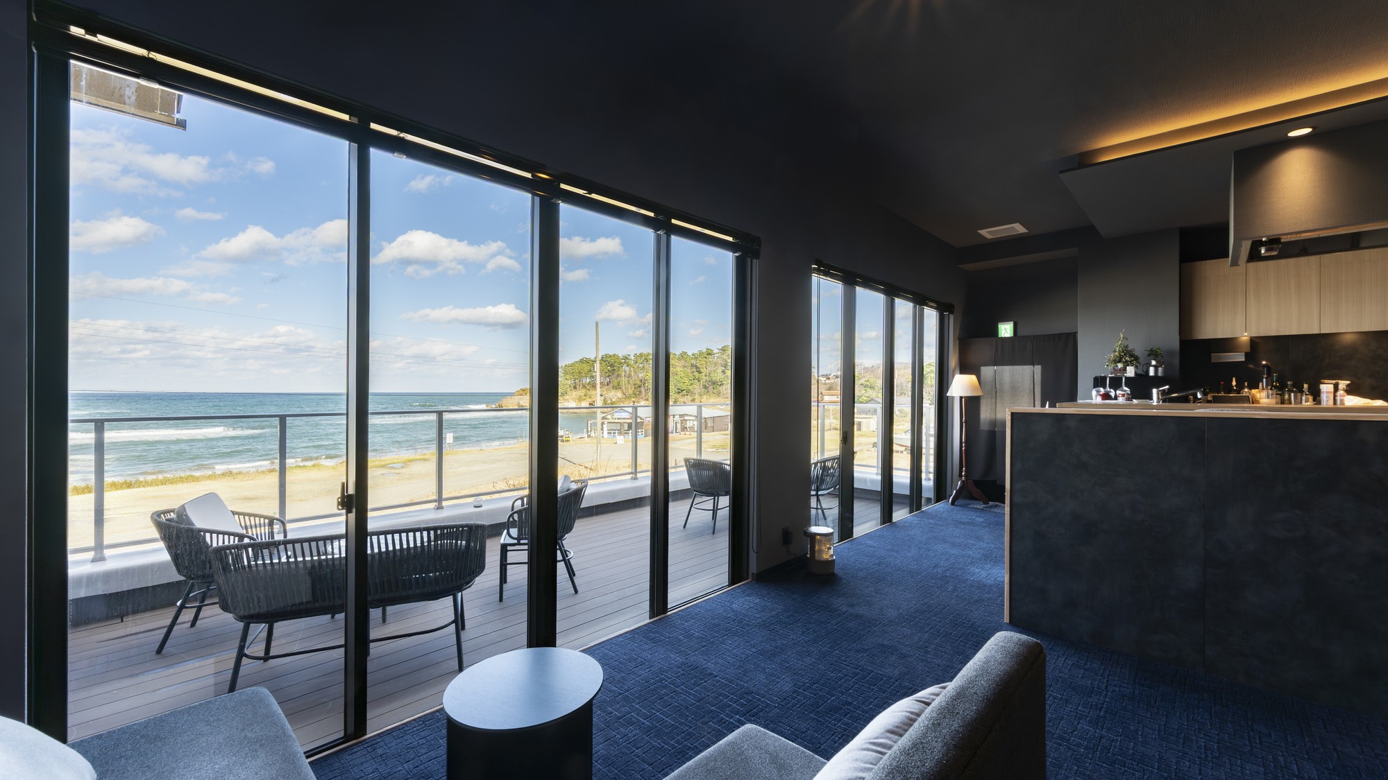 ラウンジ「藍籠処」