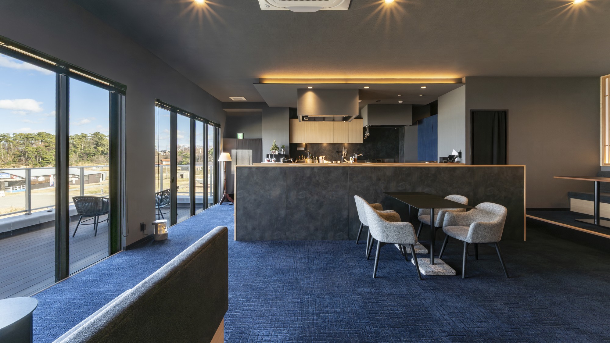 ラウンジ「藍籠処」