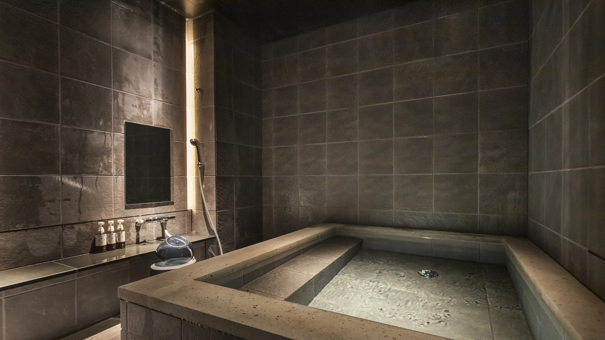 貸切風呂「艫の湯（とものゆ）」